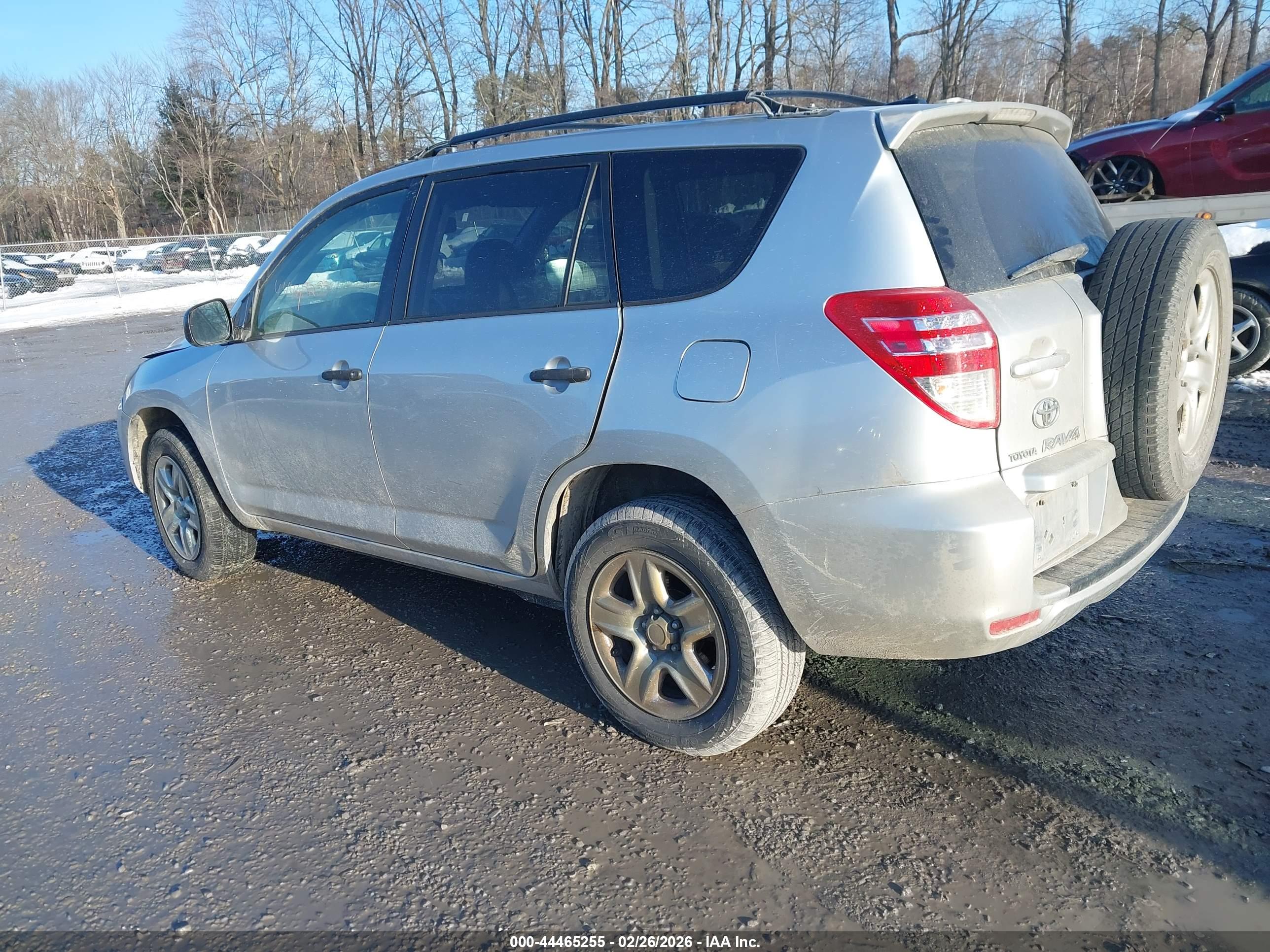 TOYOTA RAV4 image 3
