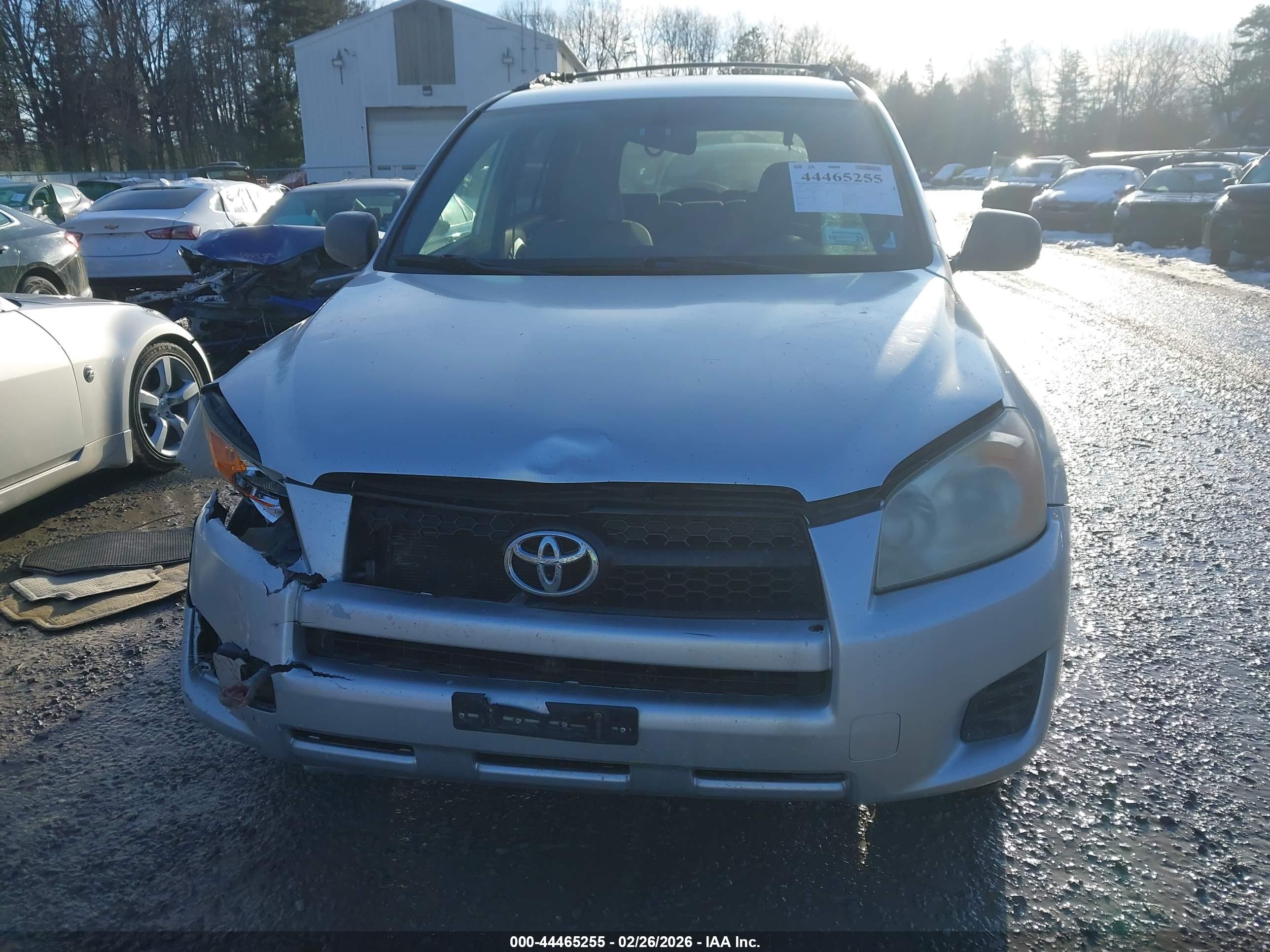 TOYOTA RAV4 image 6
