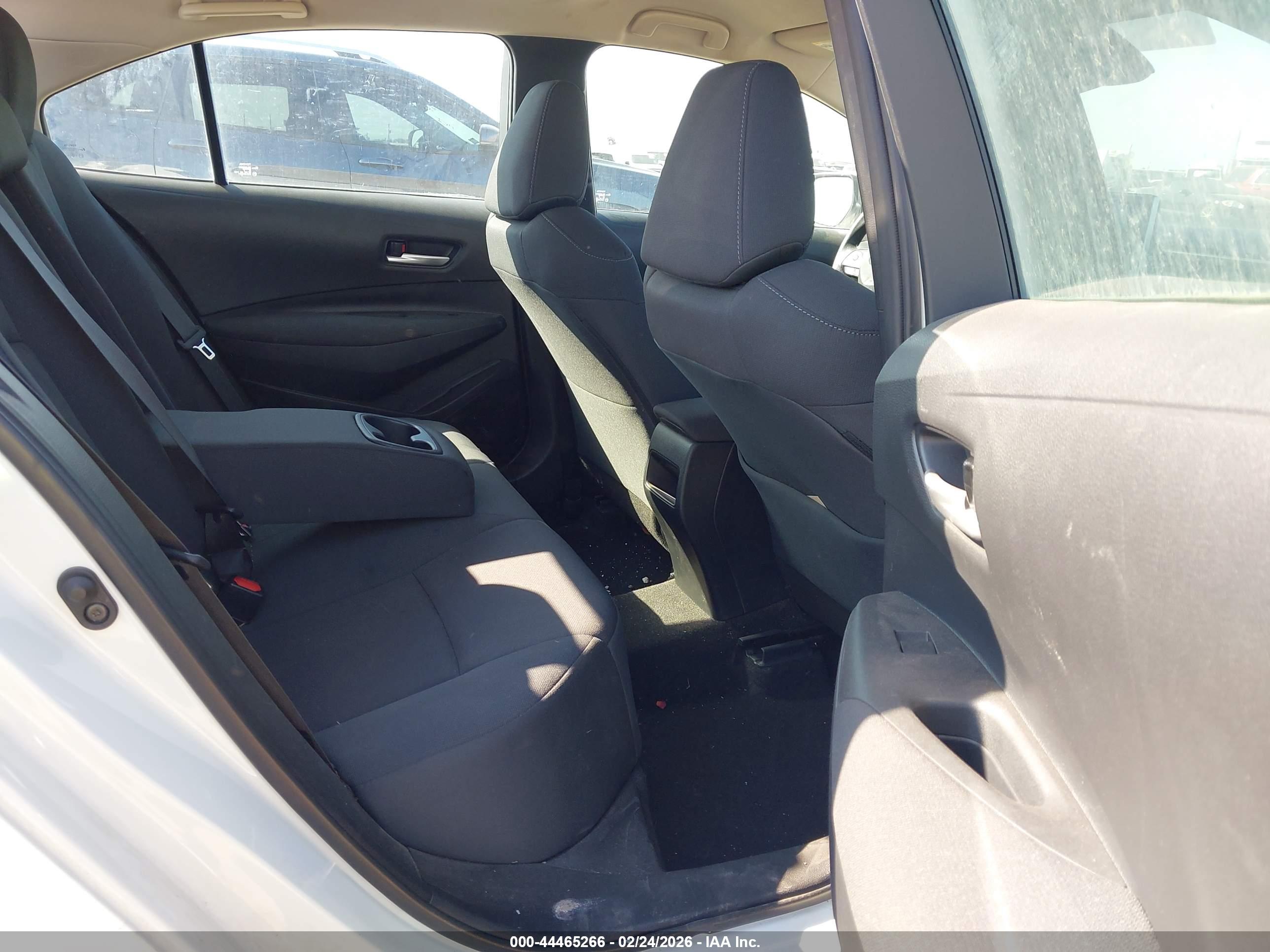 TOYOTA COROLLA image 8