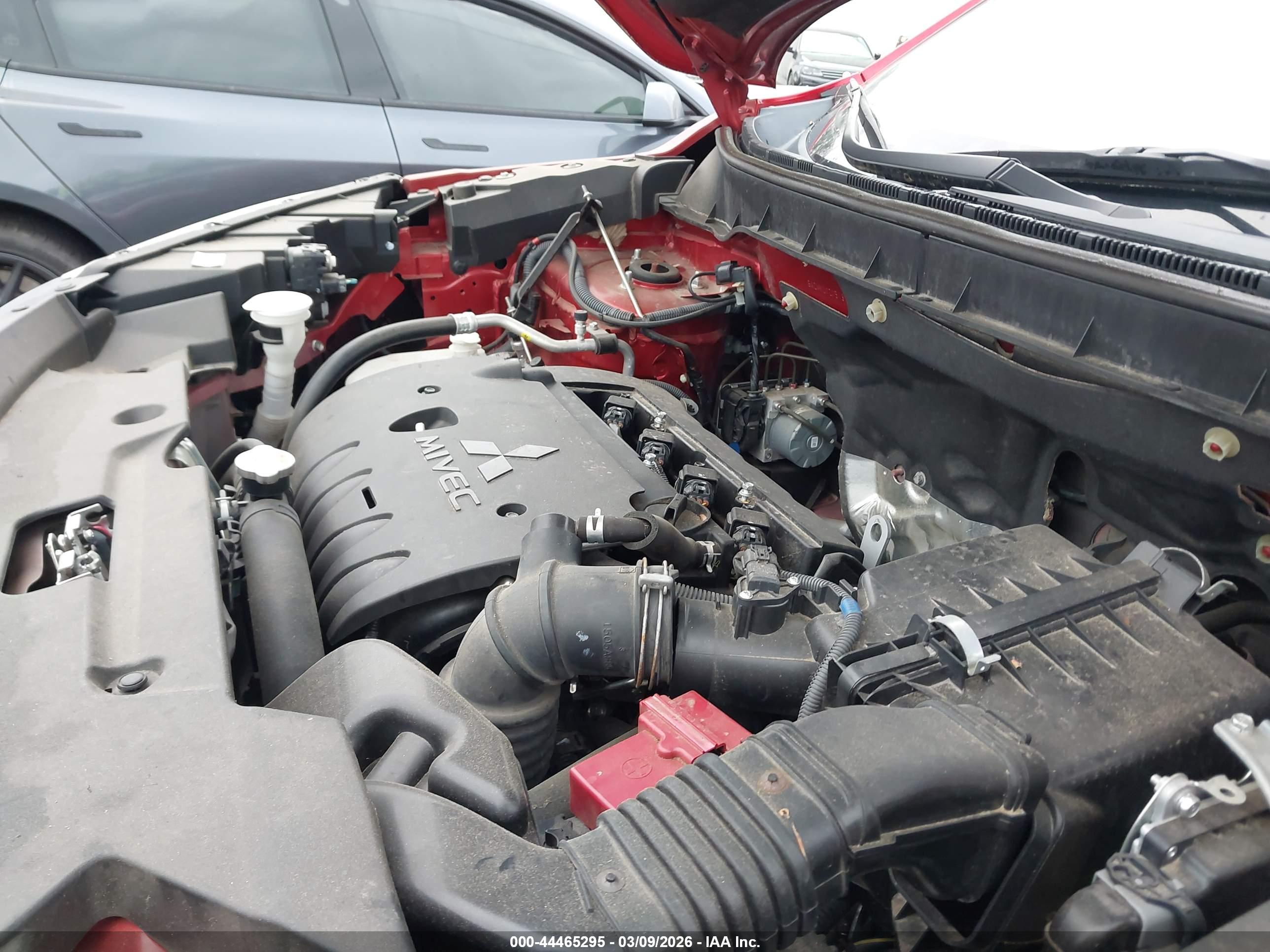 MITSUBISHI OUTLANDER image 10