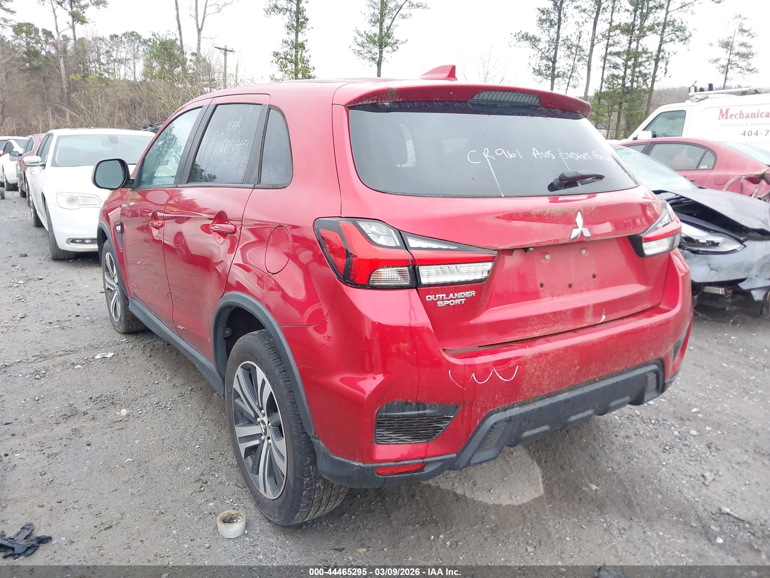 MITSUBISHI OUTLANDER image 3