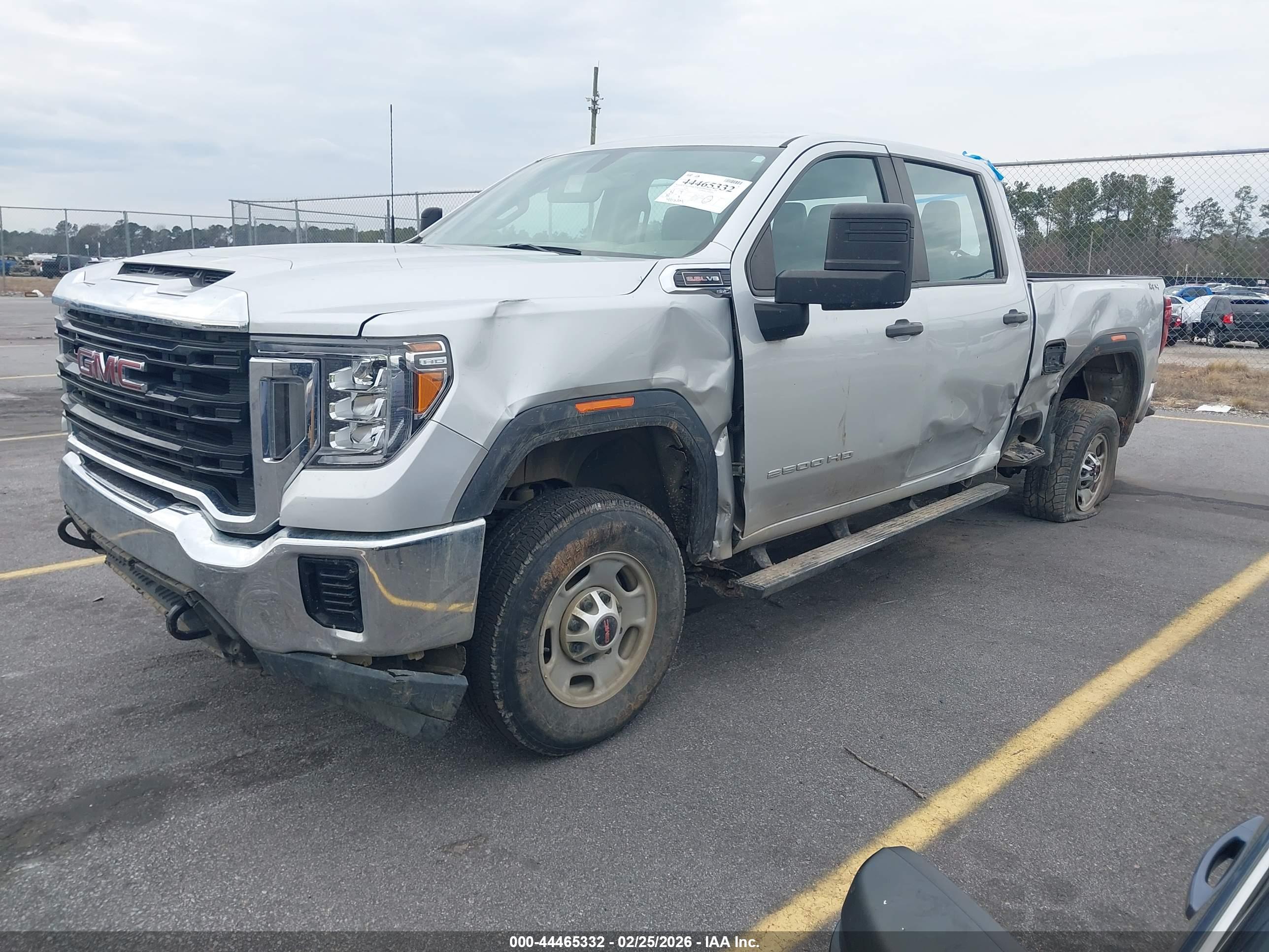 GMC SIERRA image 2
