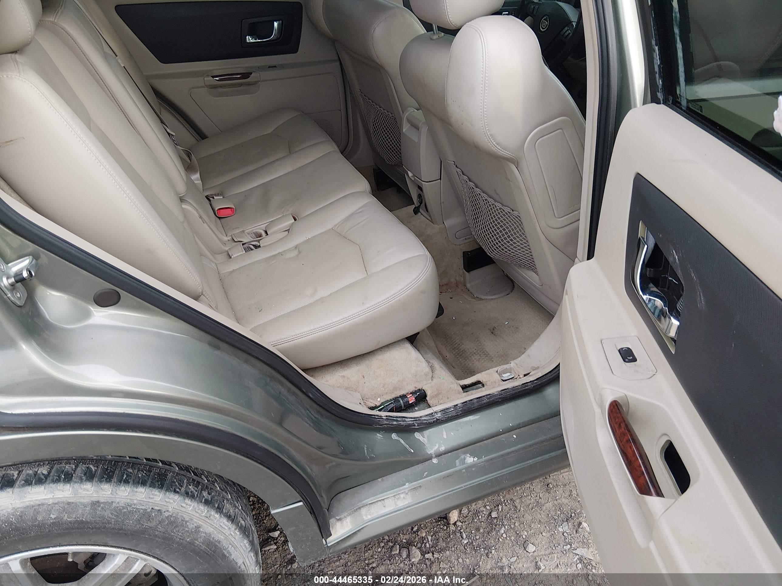 CADILLAC SRX image 8