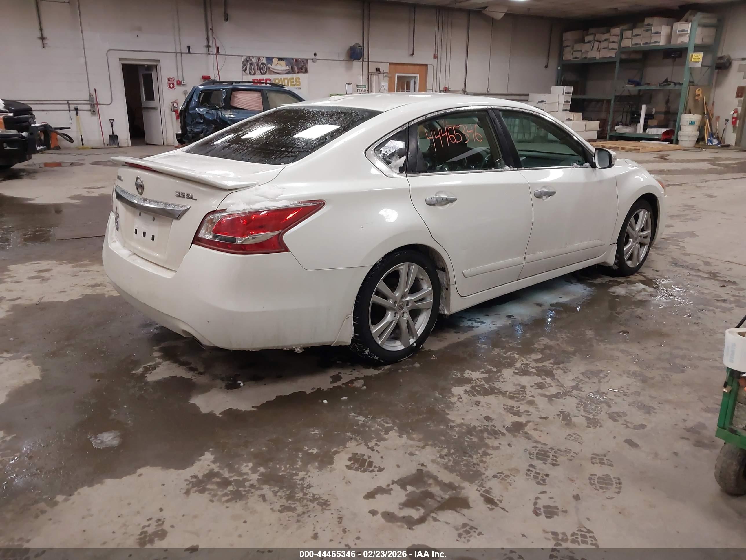 NISSAN ALTIMA image 4
