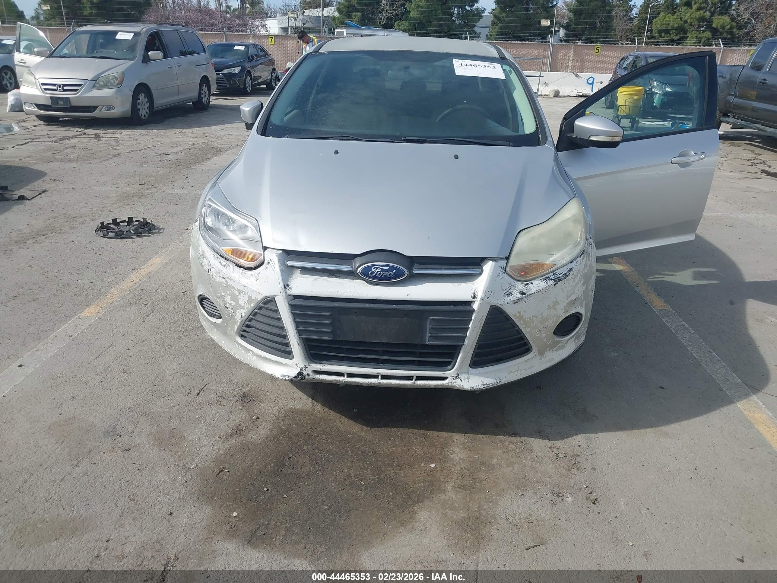 FORD FOCUS image 6