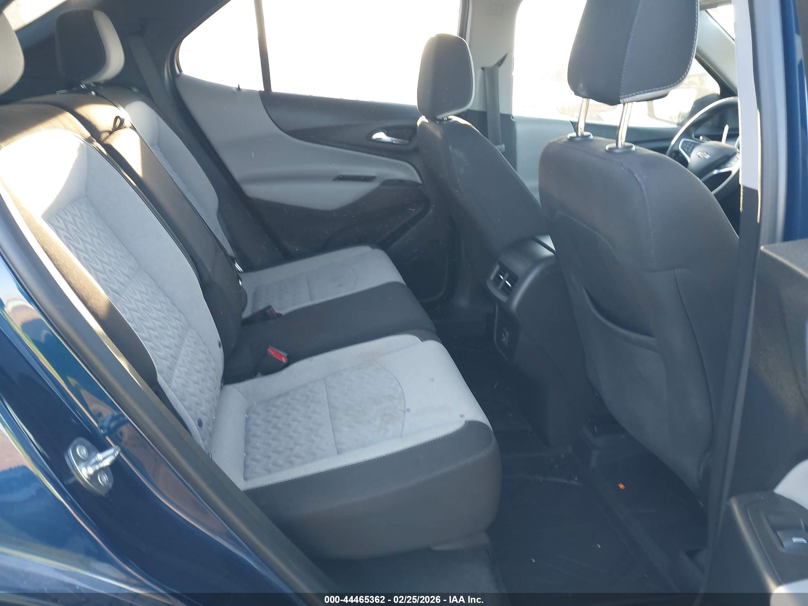 CHEVROLET EQUINOX image 8