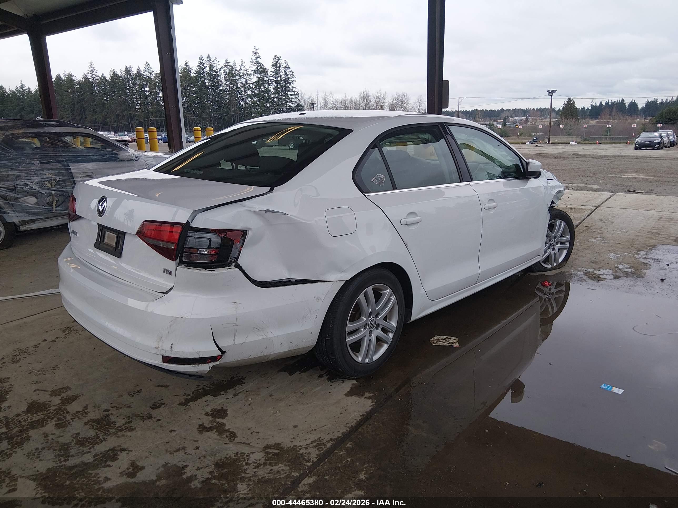 VOLKSWAGEN JETTA image 4