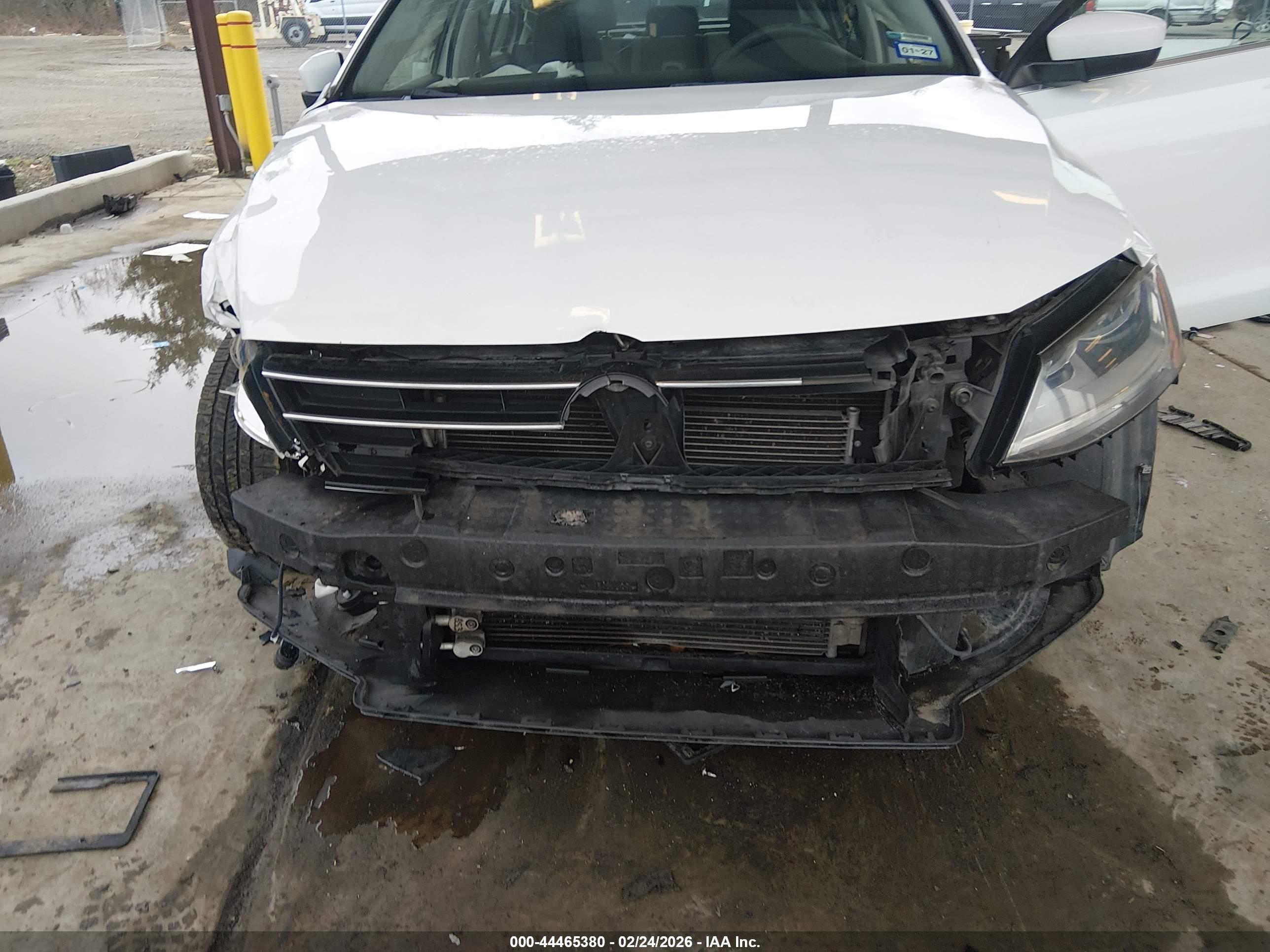 VOLKSWAGEN JETTA image 6