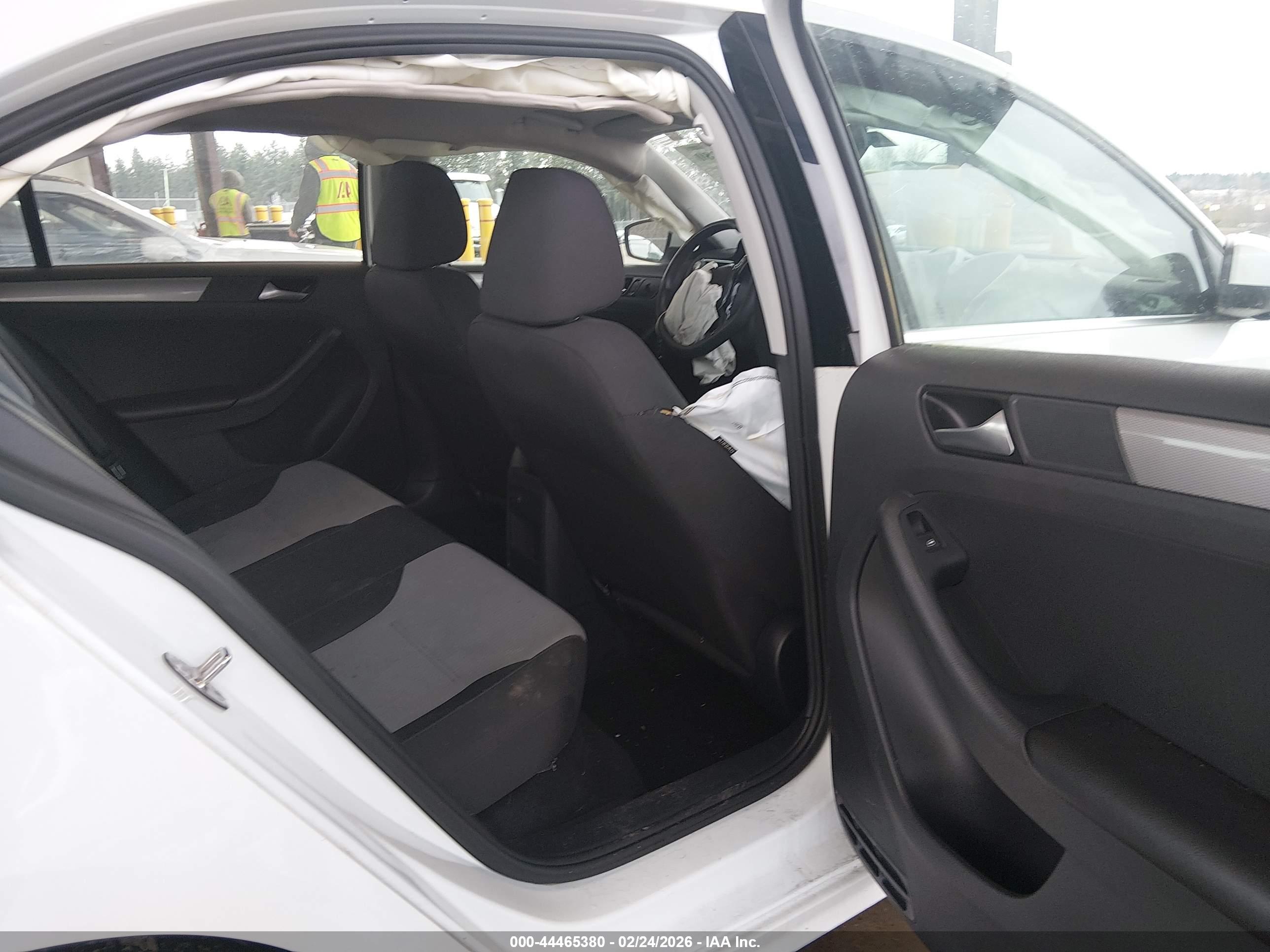 VOLKSWAGEN JETTA image 8