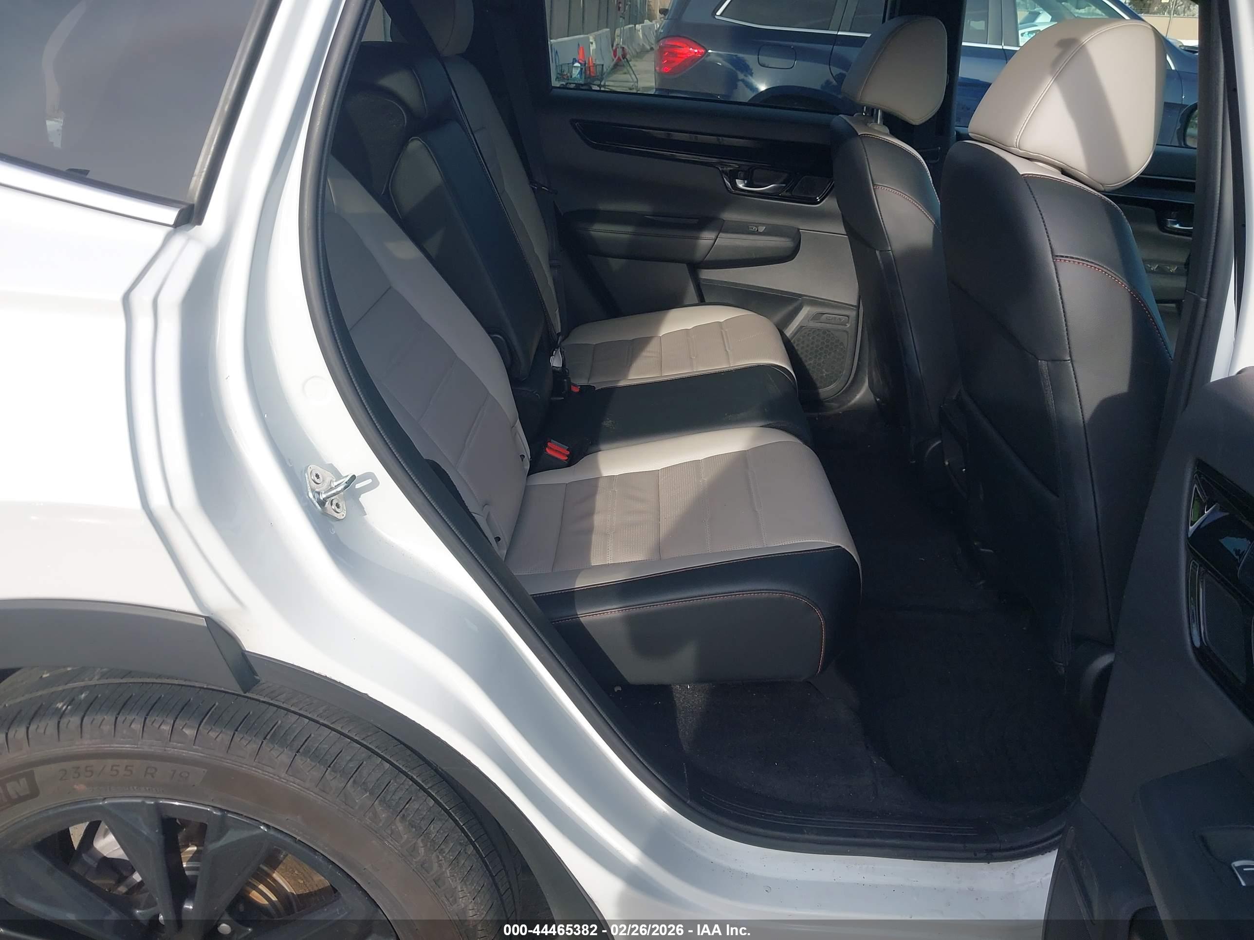 HONDA CR-V image 8