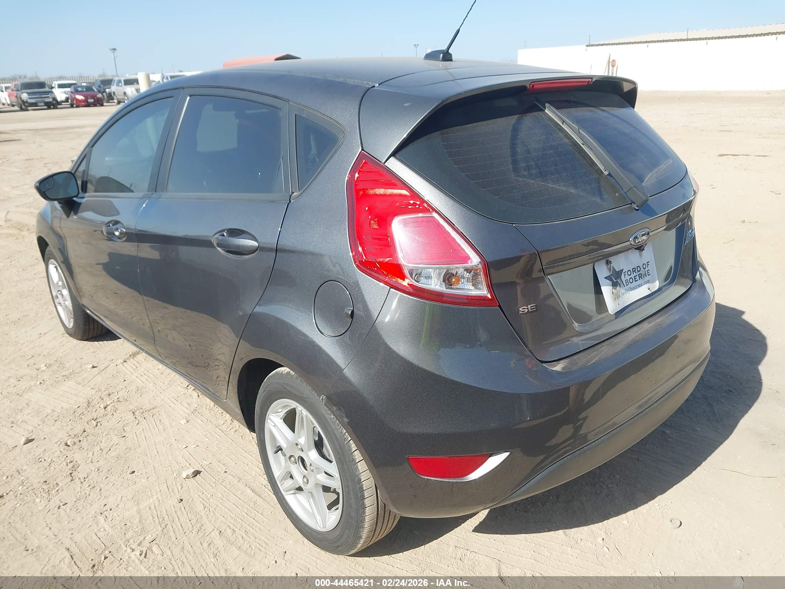 FORD FIESTA image 3