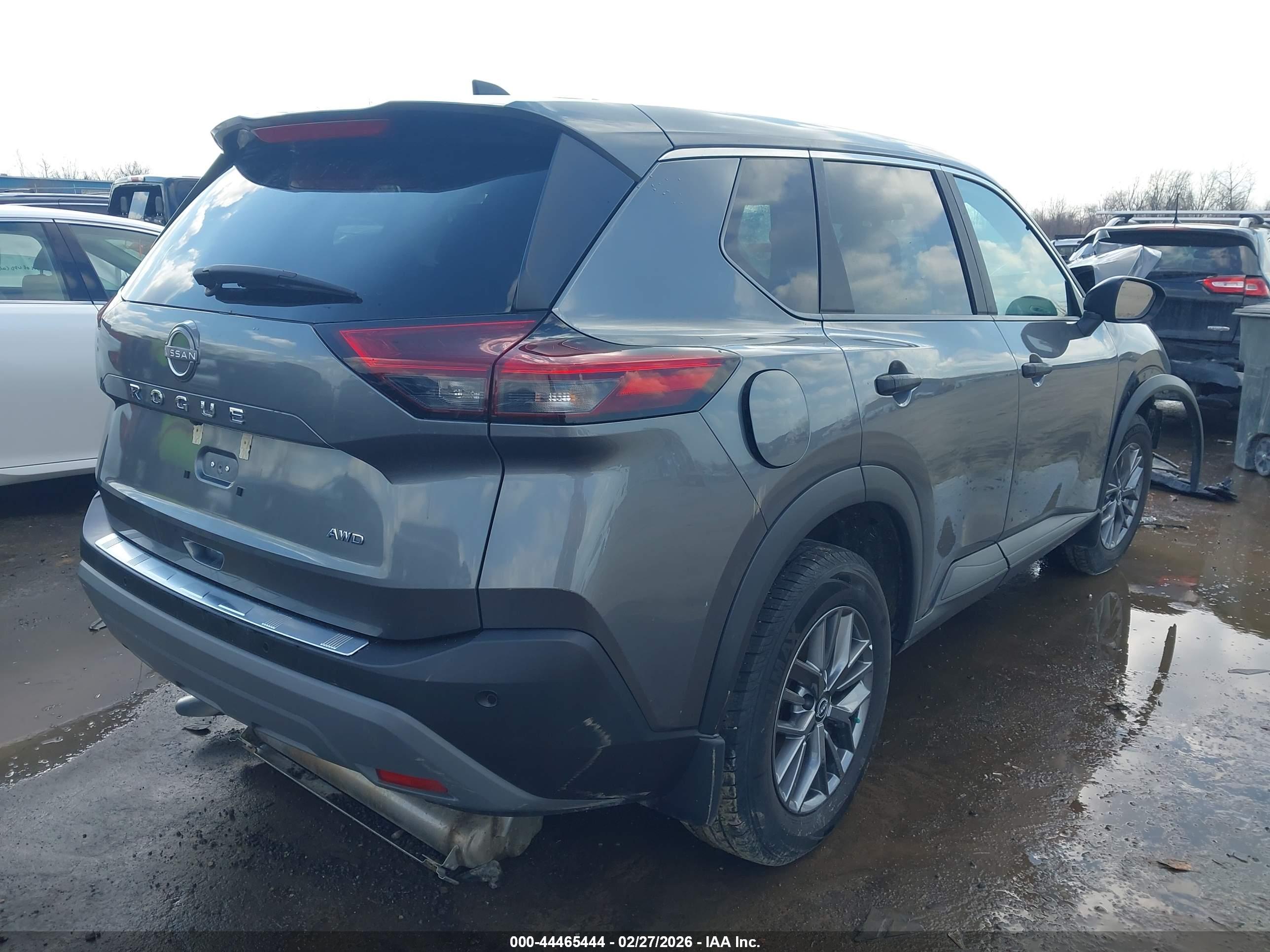 NISSAN ROGUE image 4