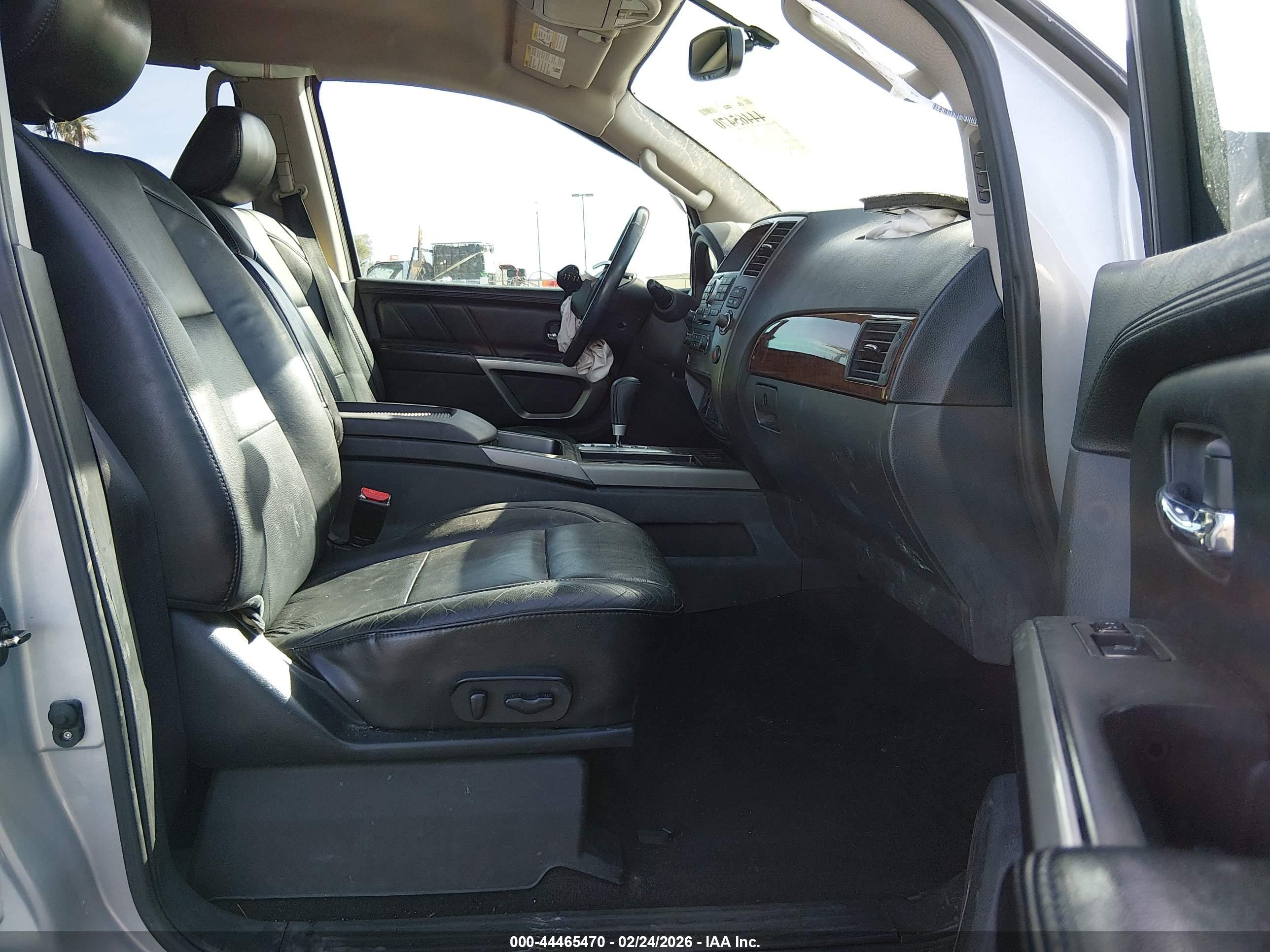 NISSAN ARMADA image 5