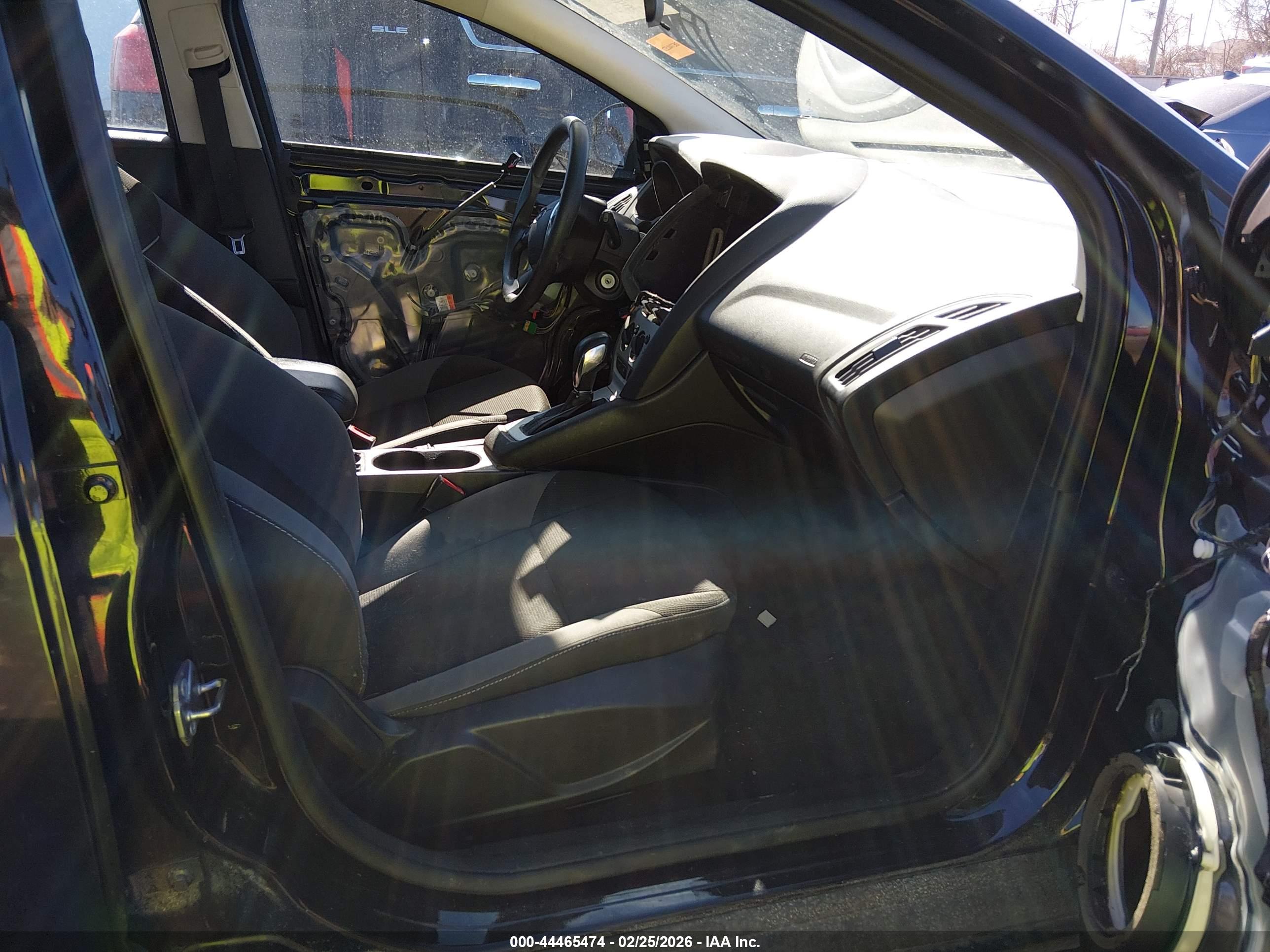 FORD FOCUS image 5