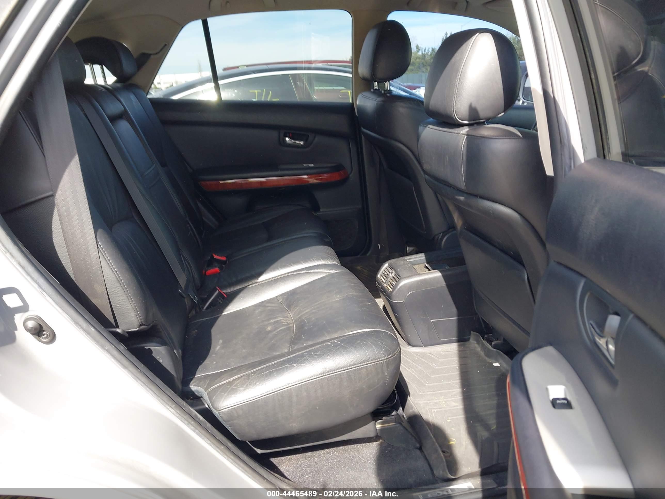 LEXUS RX image 8