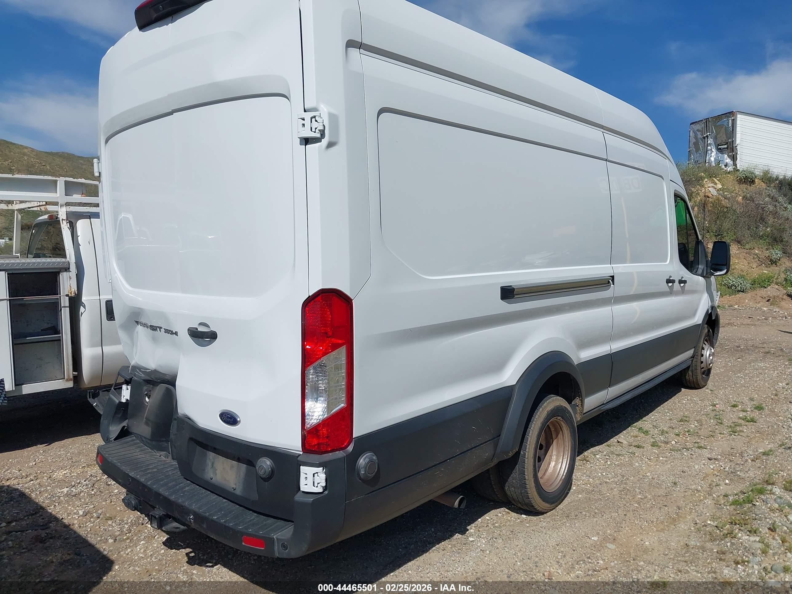 FORD TRANSIT-350 image 4