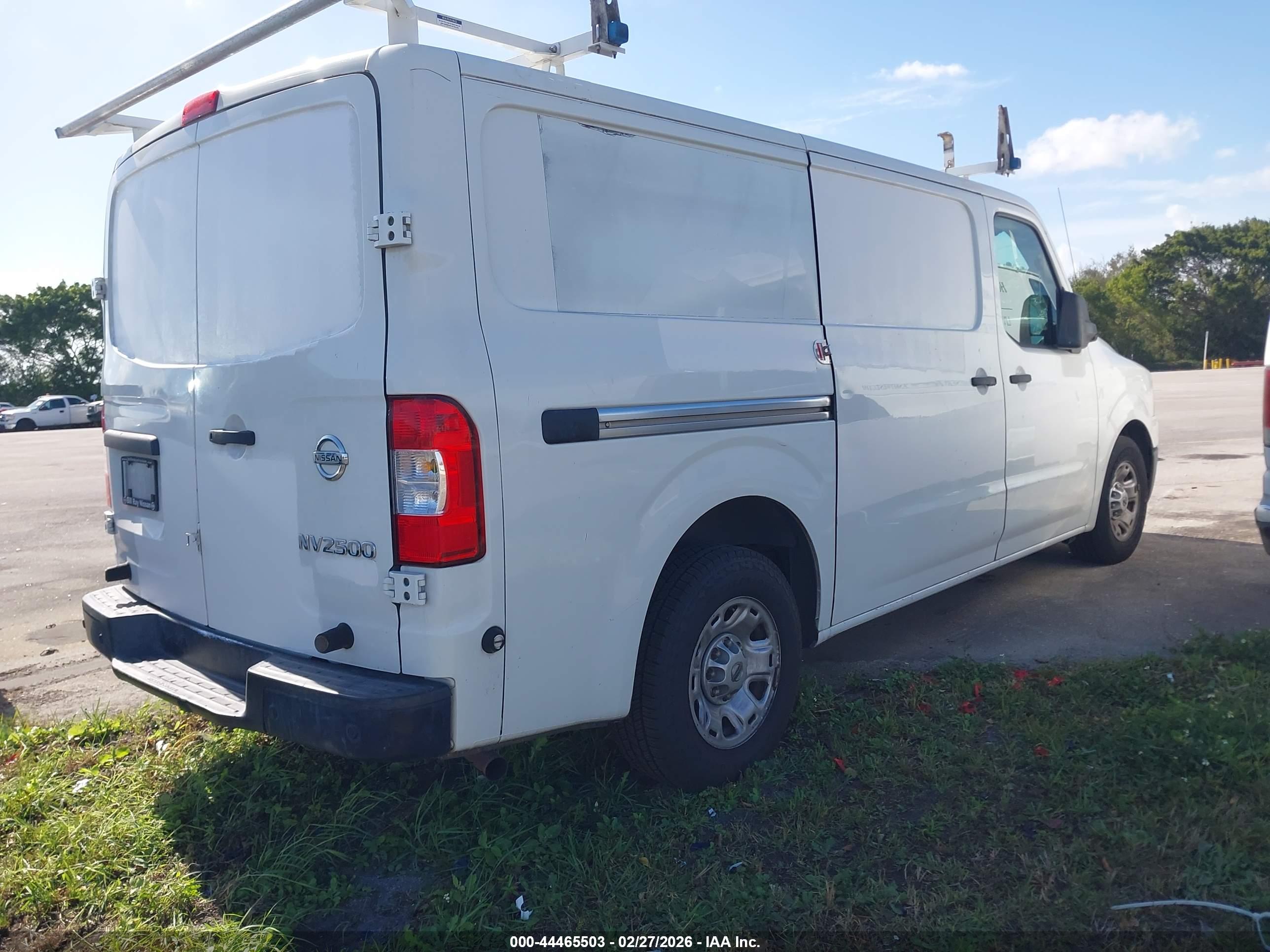 NISSAN NV image 4