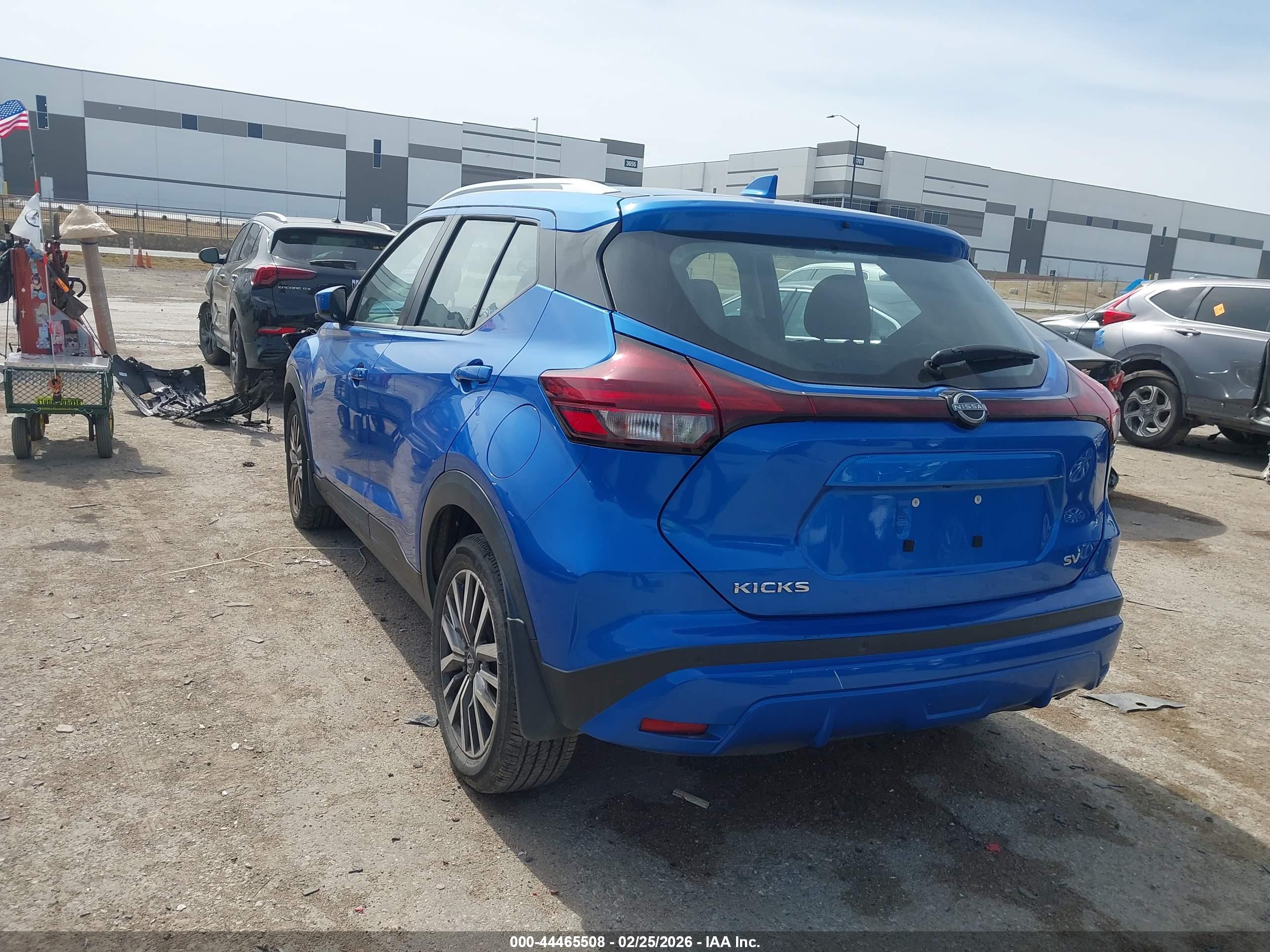 NISSAN KICKS image 3
