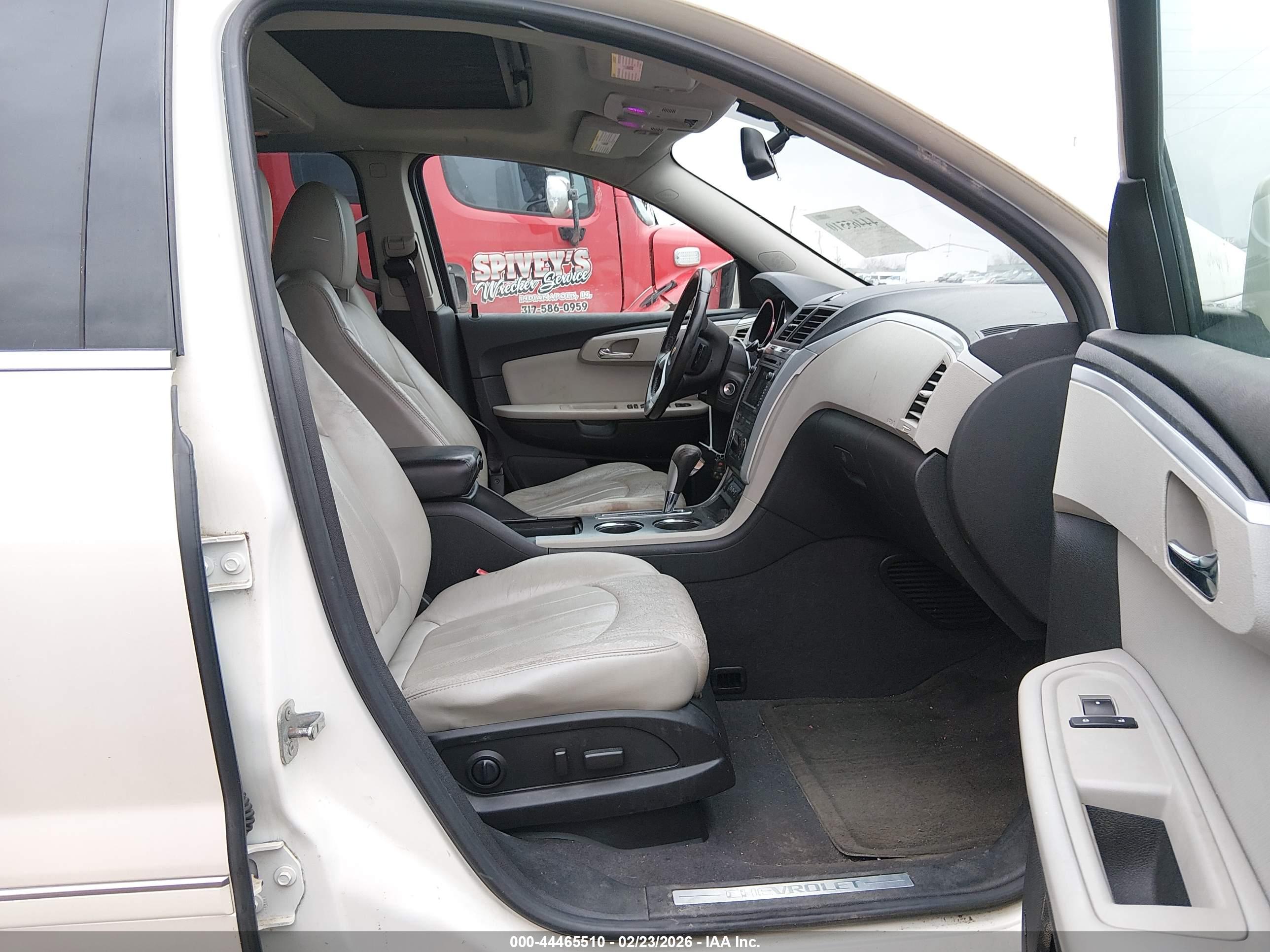 CHEVROLET TRAVERSE image 5