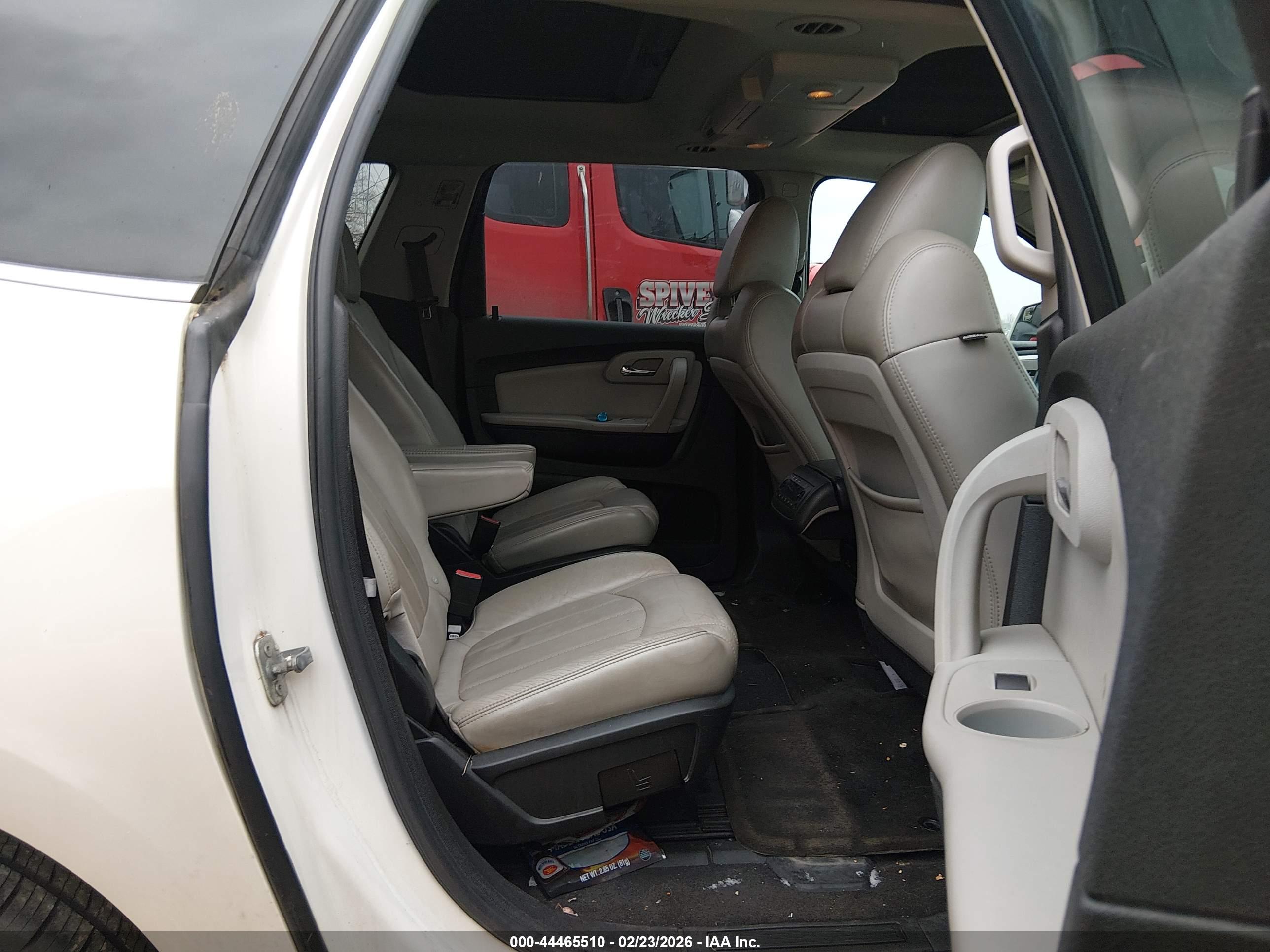 CHEVROLET TRAVERSE image 8