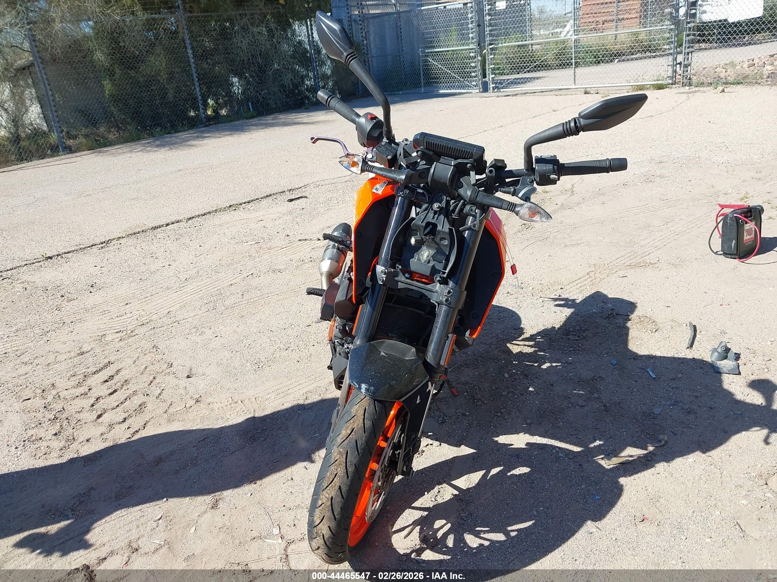 KTM 390 image 5