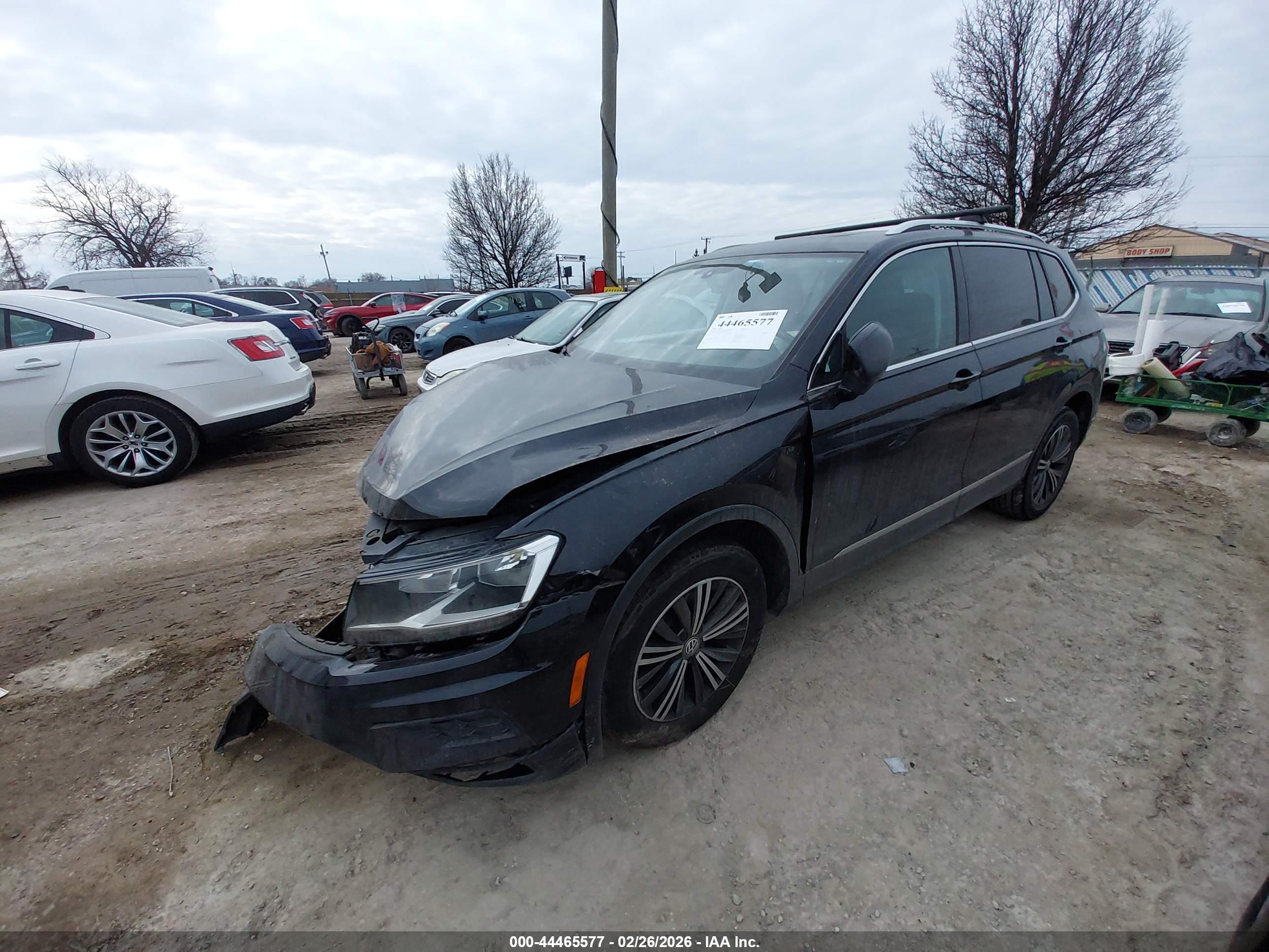 VOLKSWAGEN TIGUAN image 2