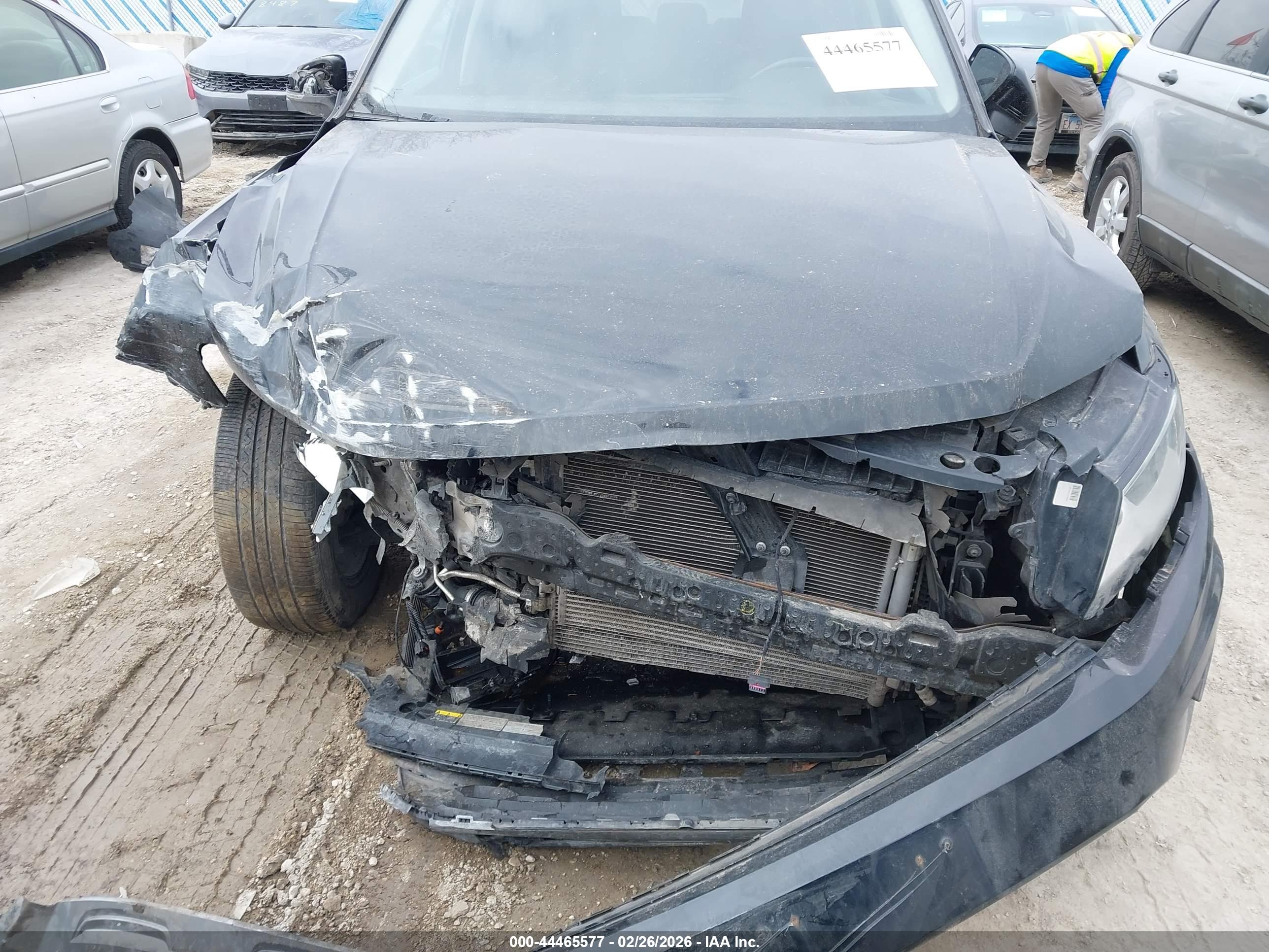 VOLKSWAGEN TIGUAN image 6