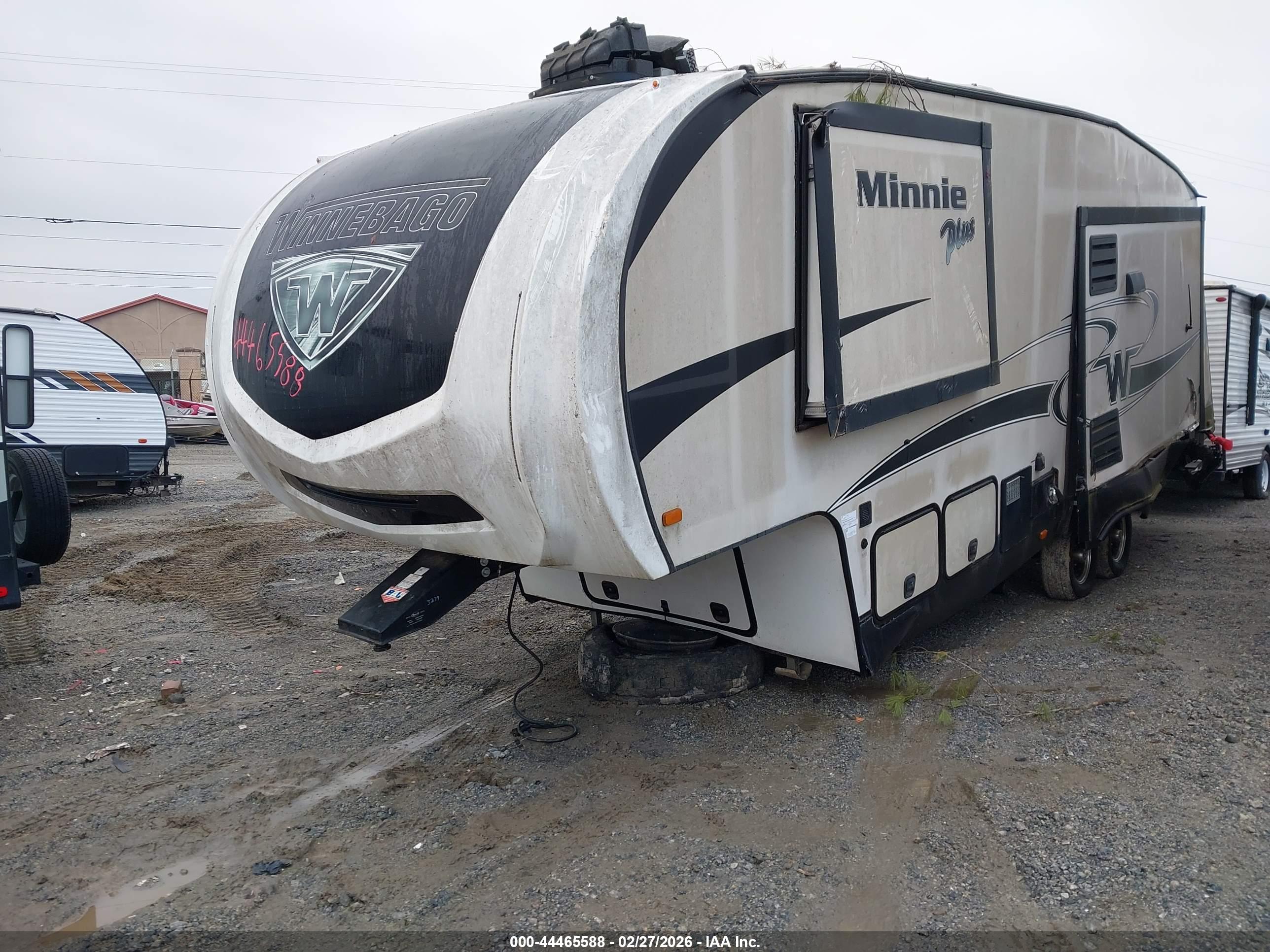 WINNEBAGO MINNIE image 2