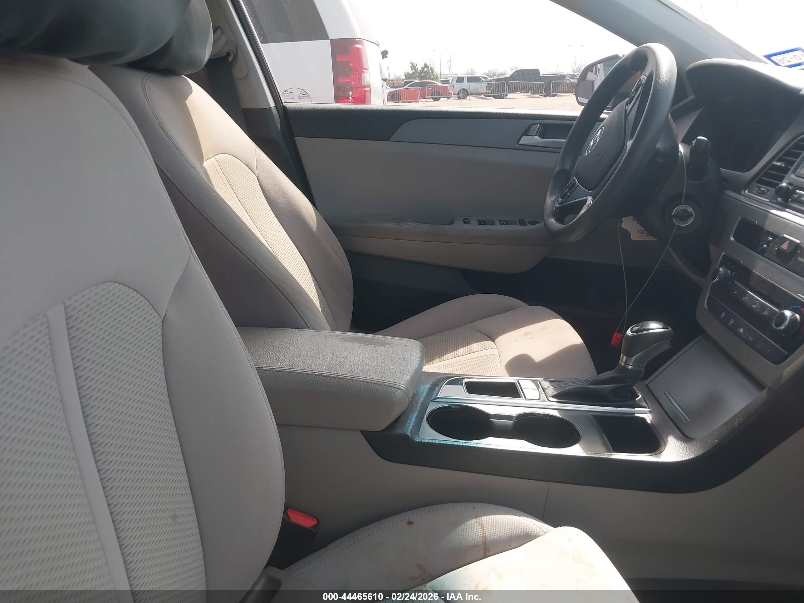 HYUNDAI SONATA image 5