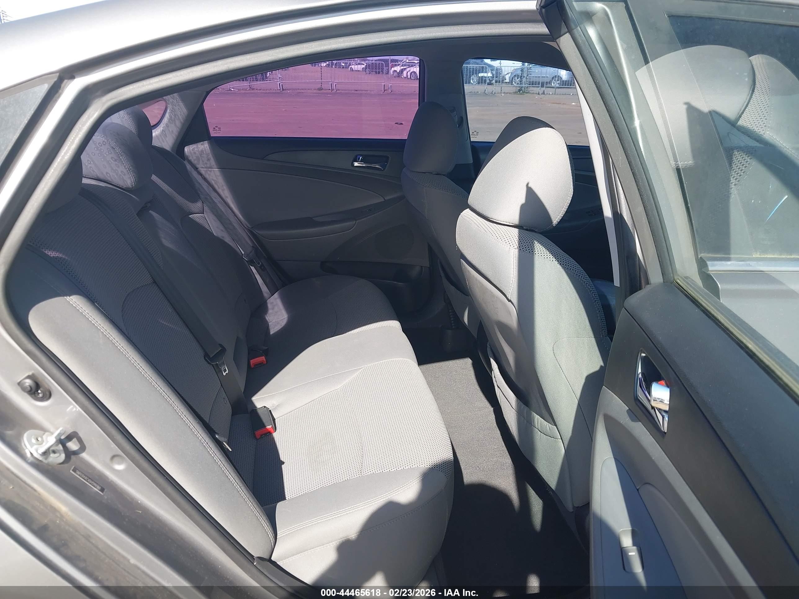 HYUNDAI SONATA image 8