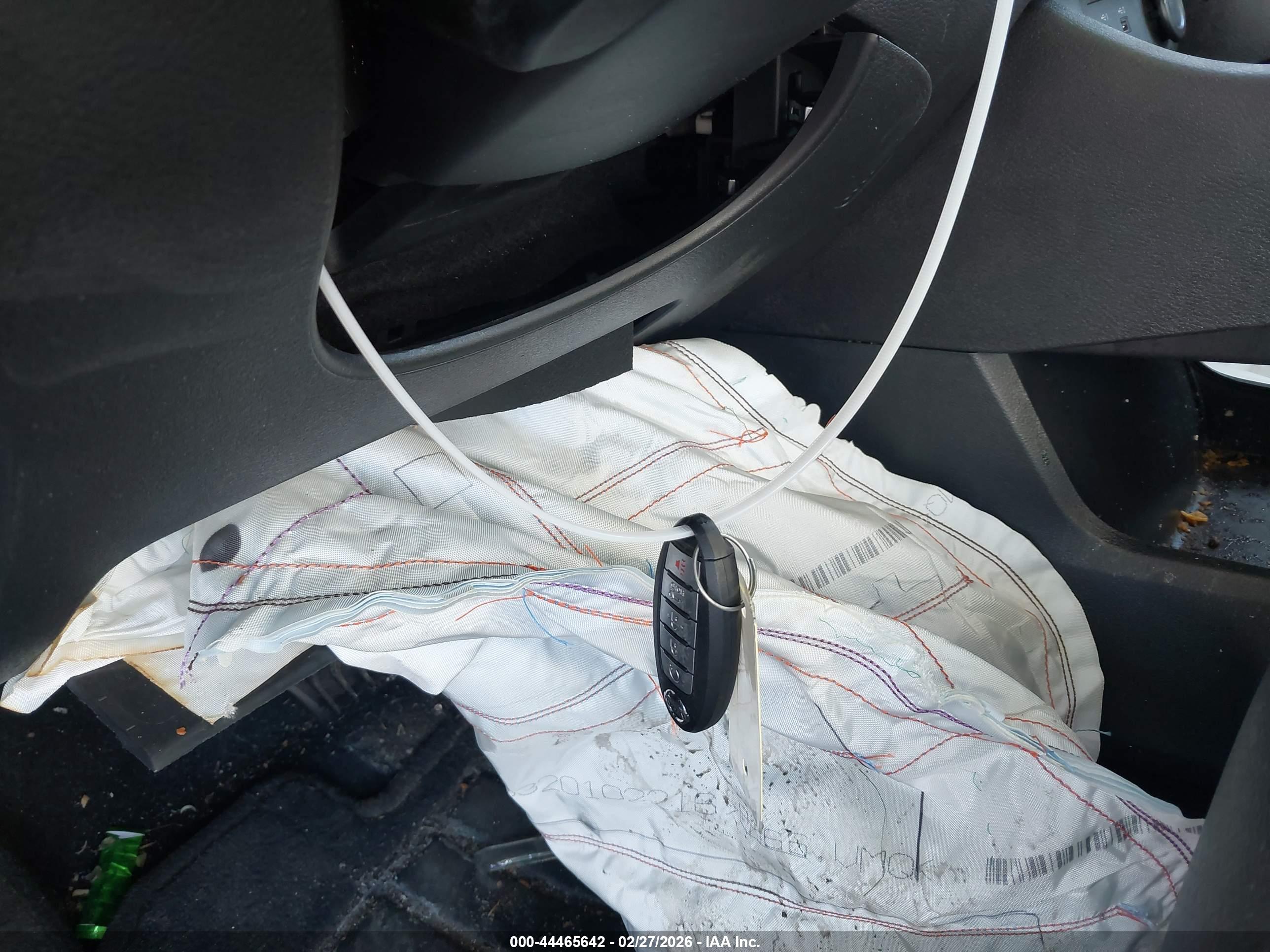 NISSAN ROGUE image 11