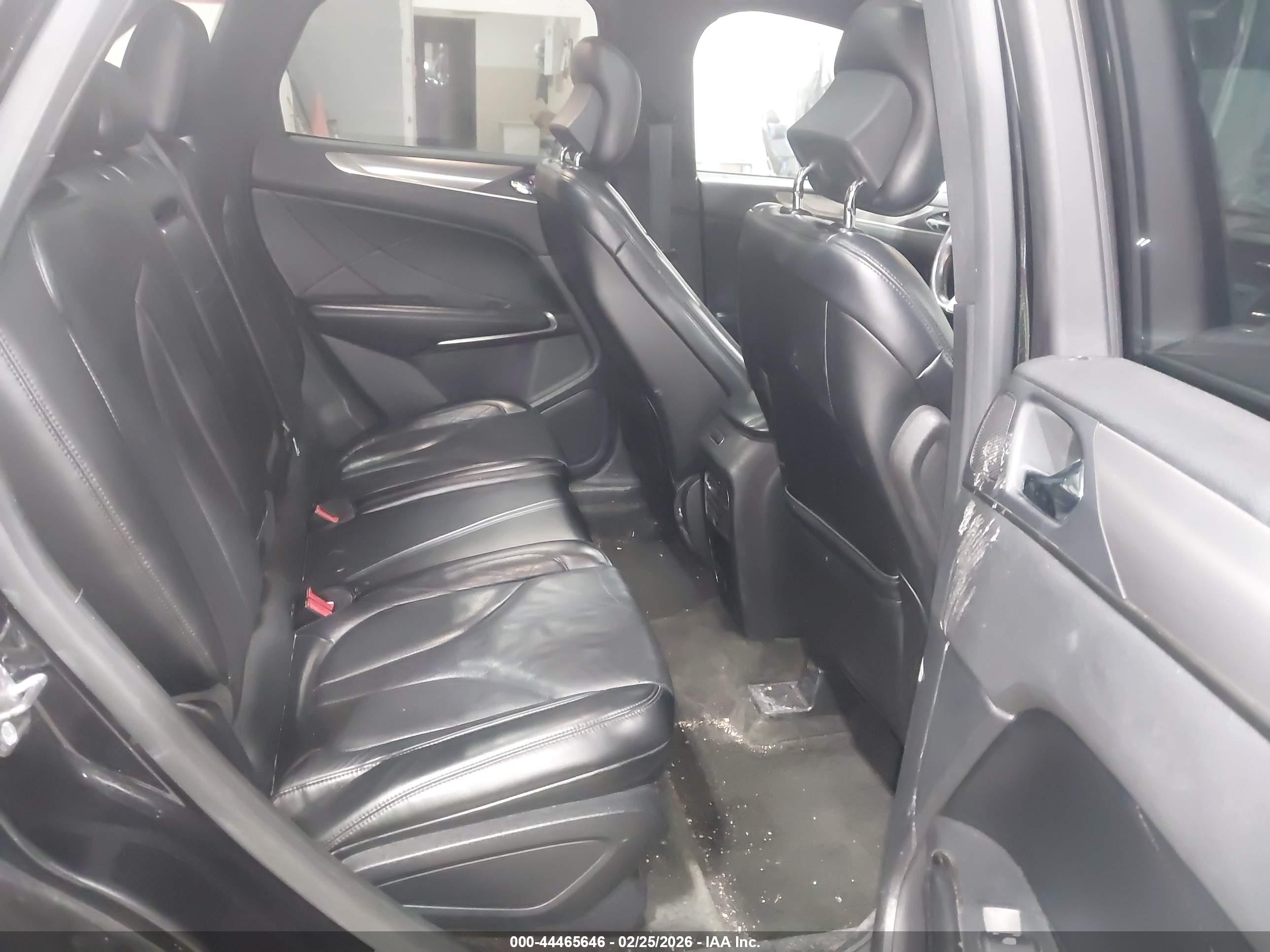 LINCOLN MKC image 8