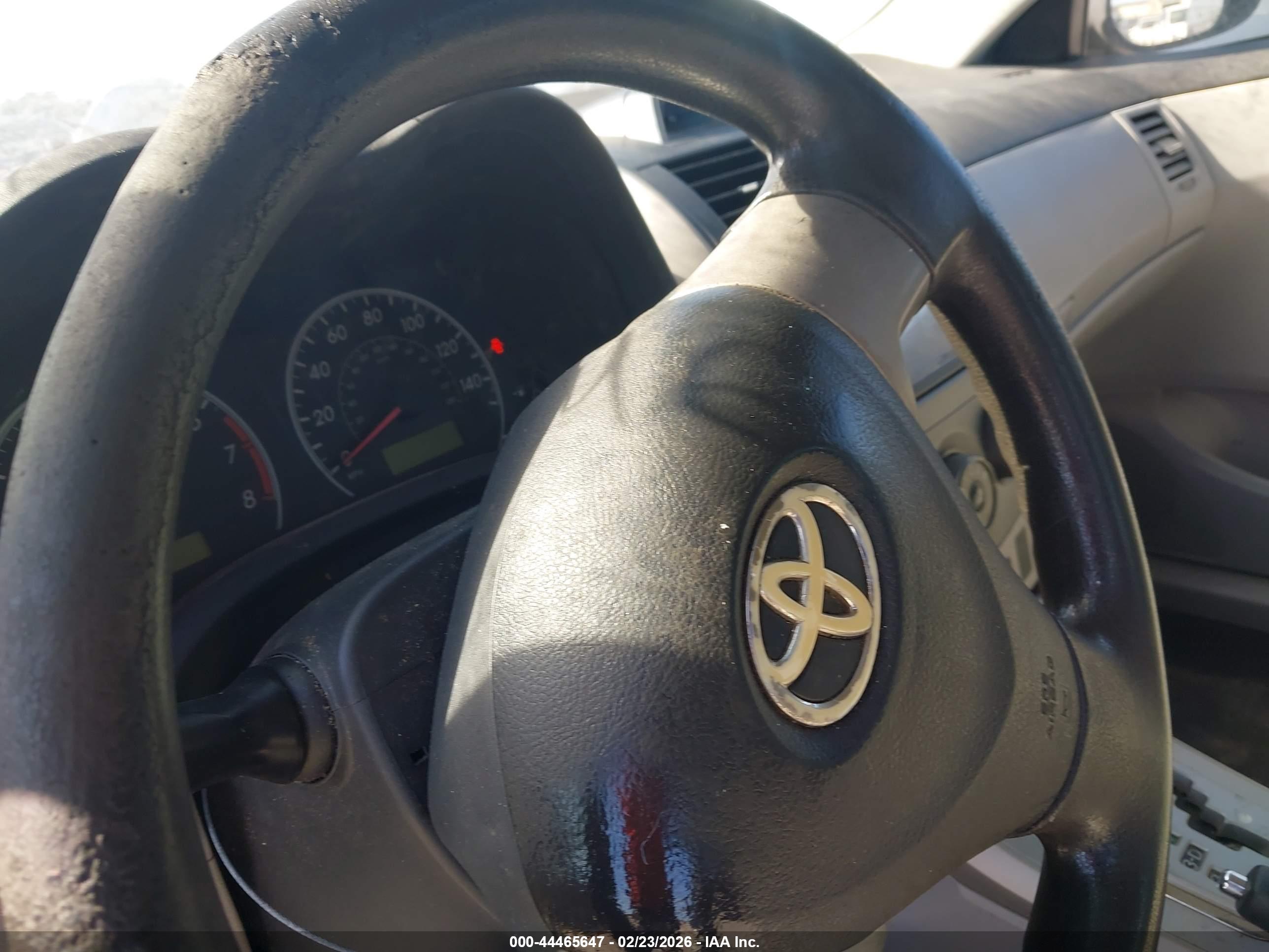 TOYOTA COROLLA image 6