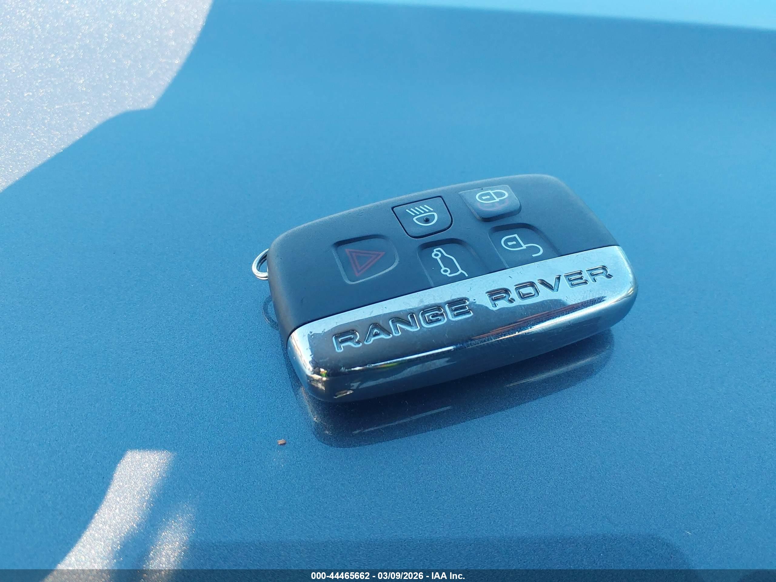 LAND ROVER image 11