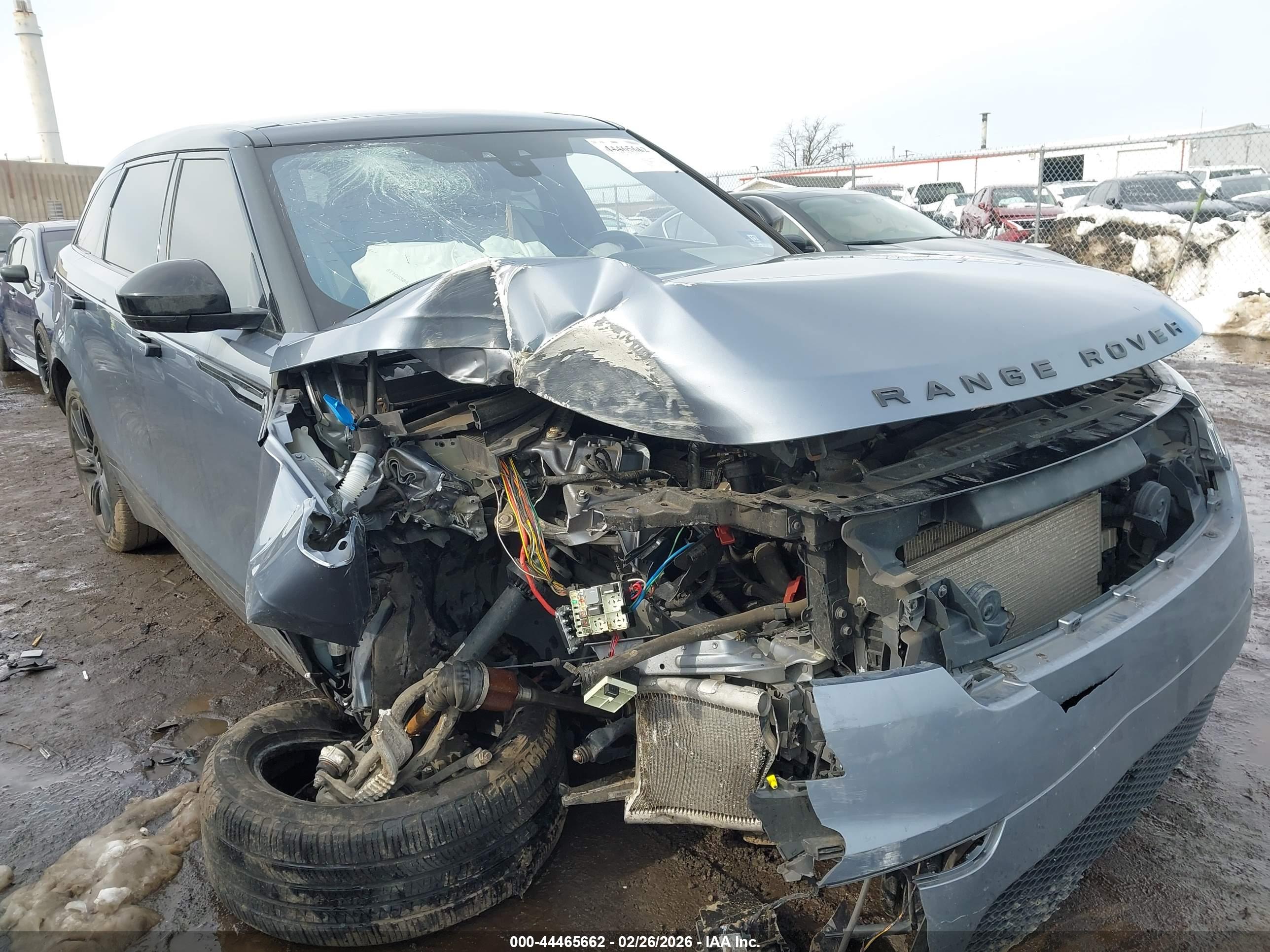 LAND ROVER image 6