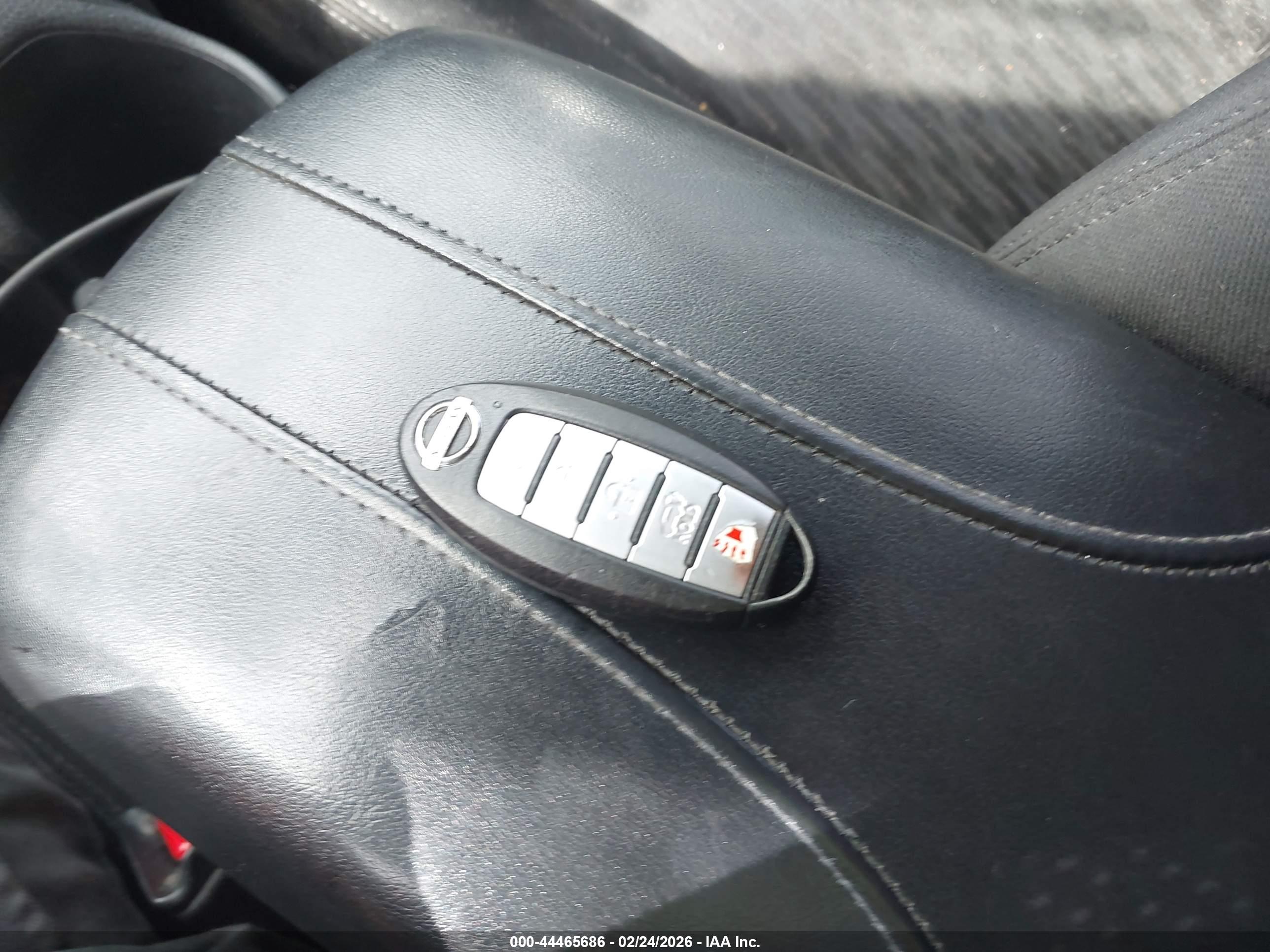 NISSAN ROGUE image 11