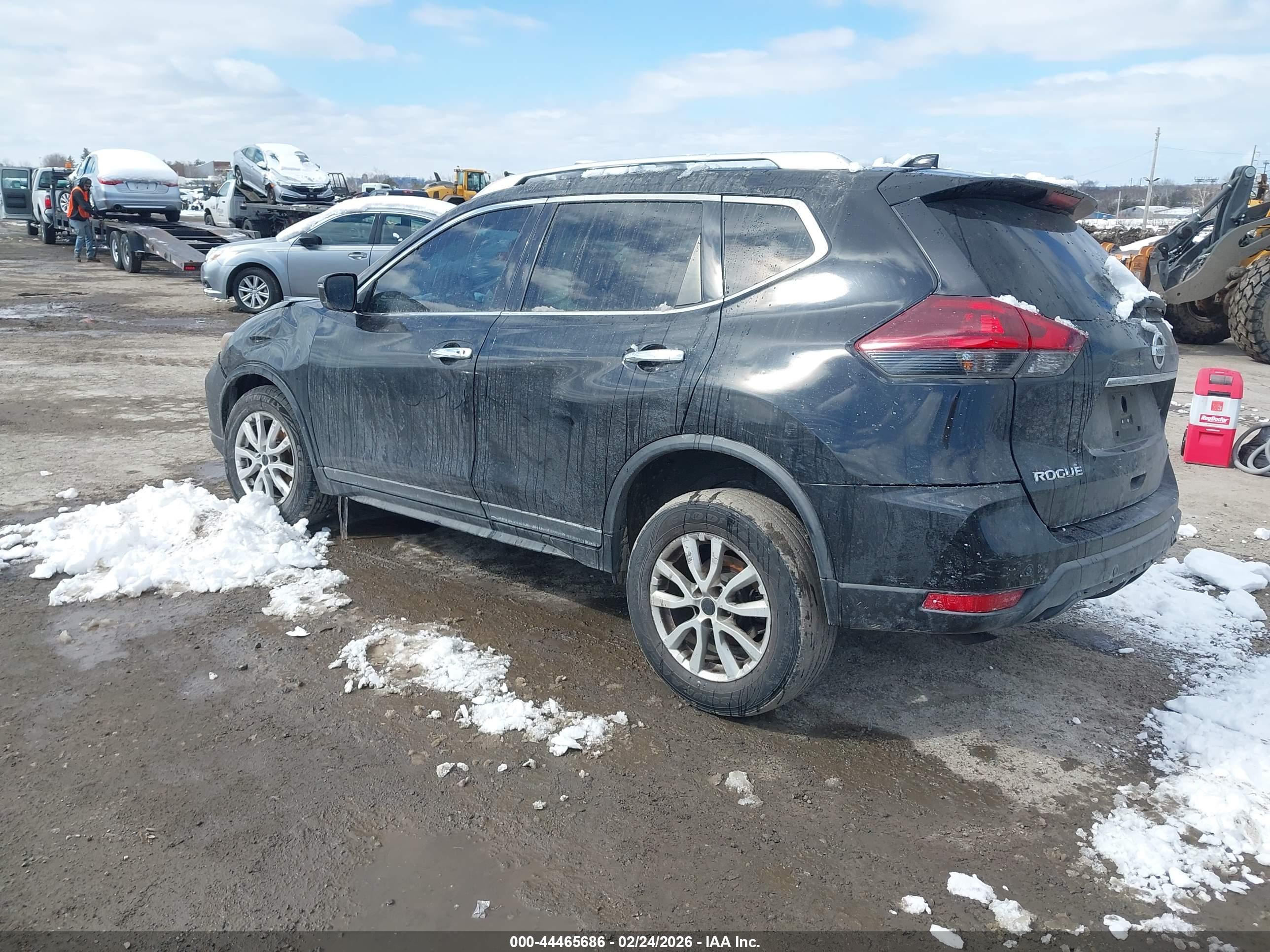 NISSAN ROGUE image 3