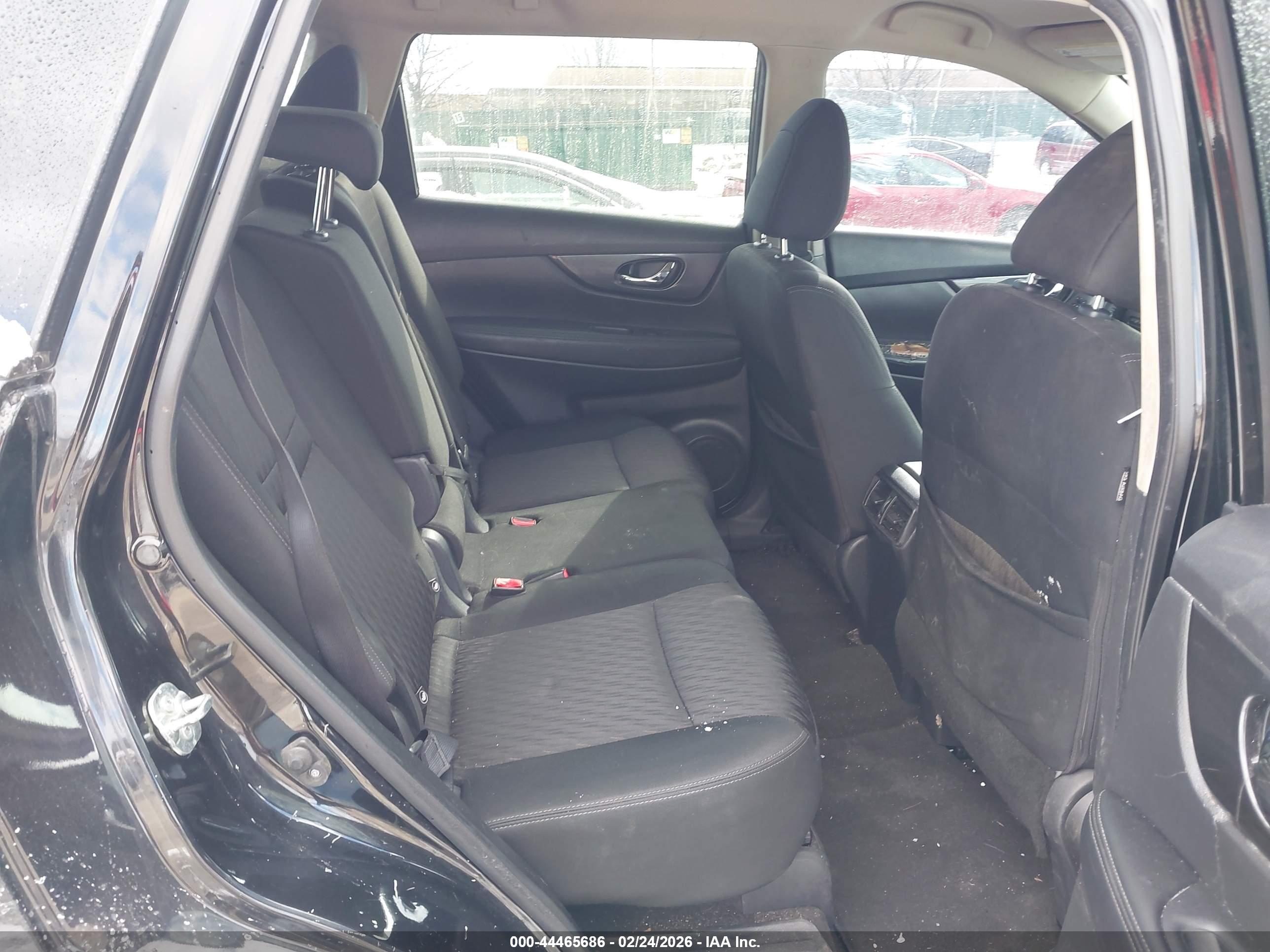 NISSAN ROGUE image 8