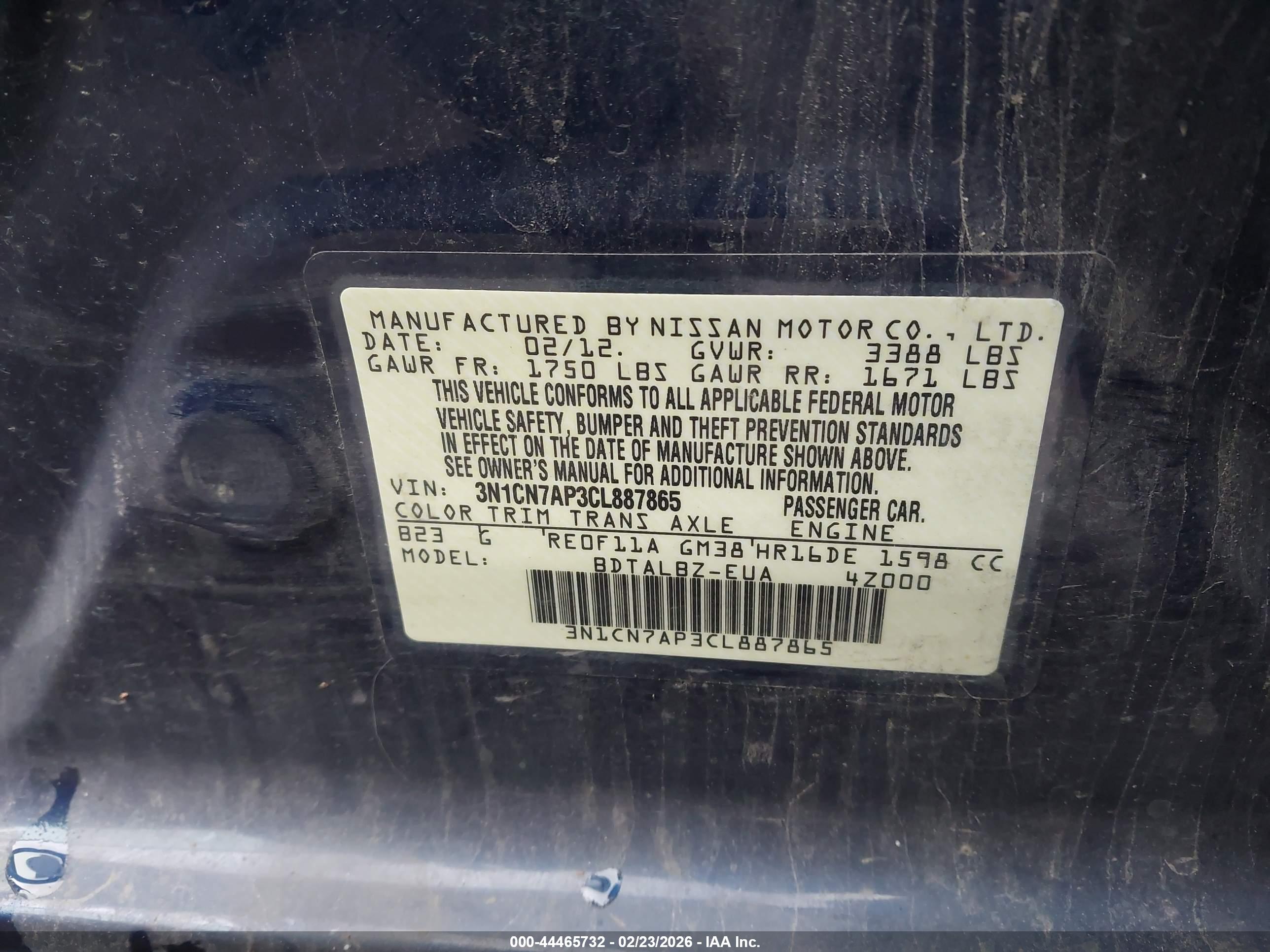 NISSAN VERSA image 9