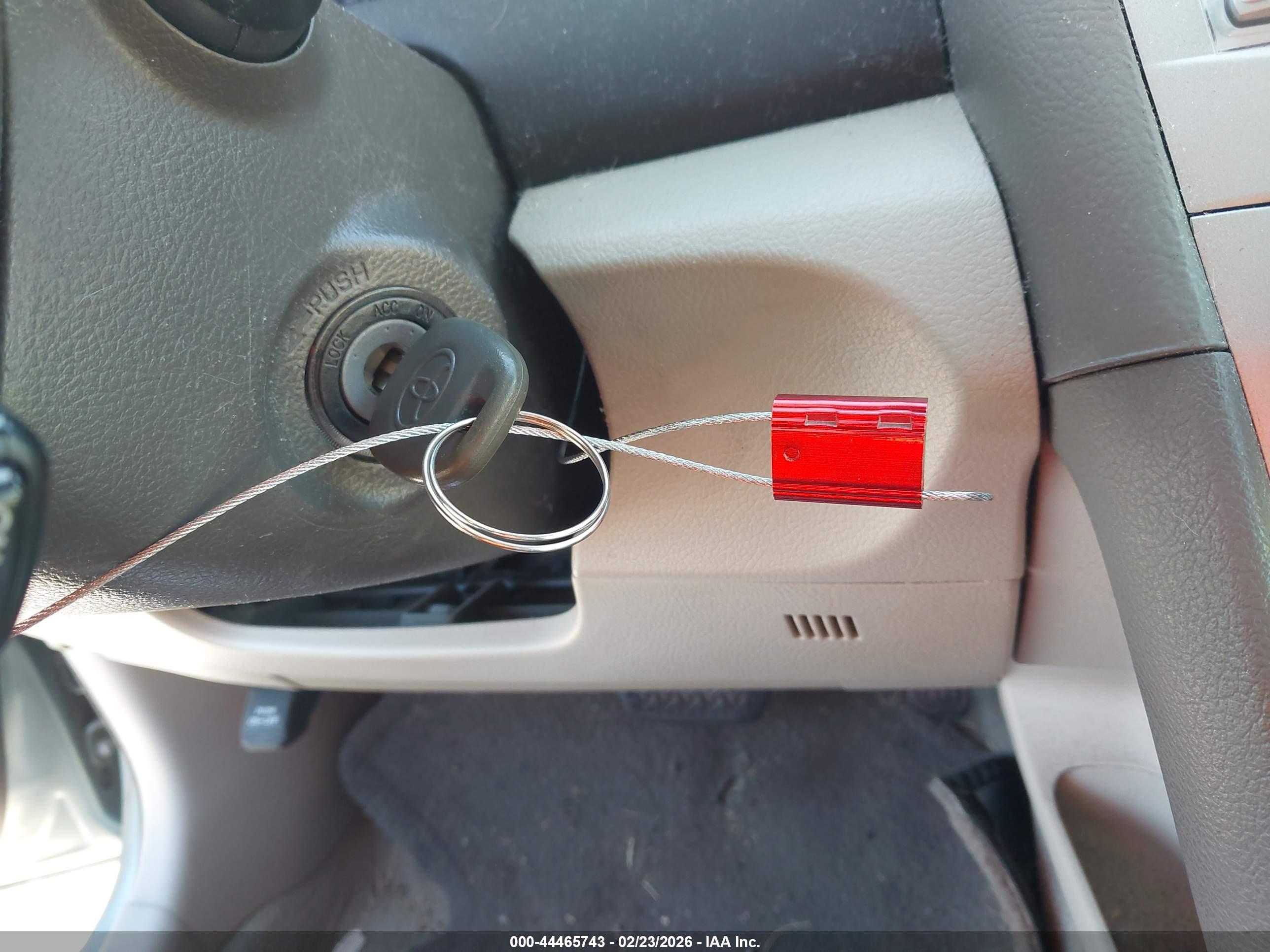 TOYOTA CAMRY image 11