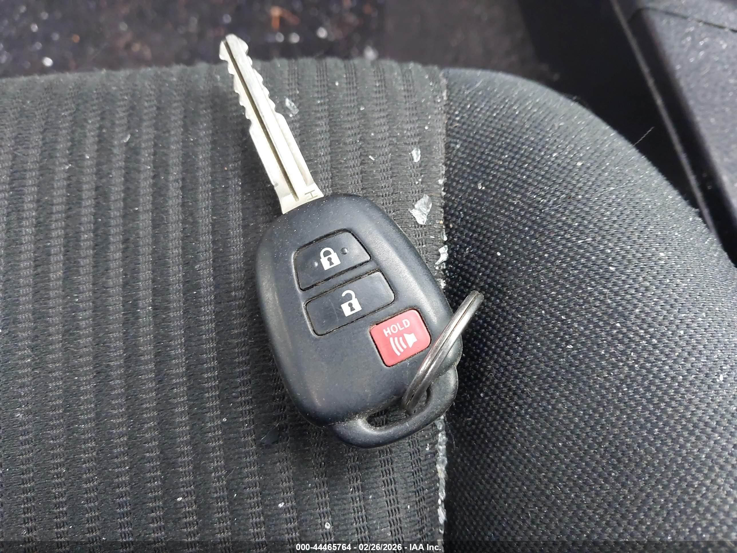 TOYOTA RAV4 image 11