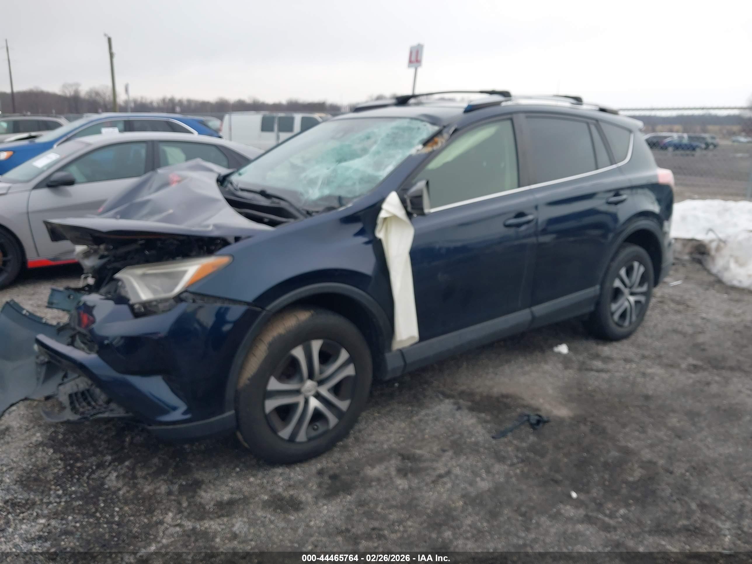 TOYOTA RAV4 image 2