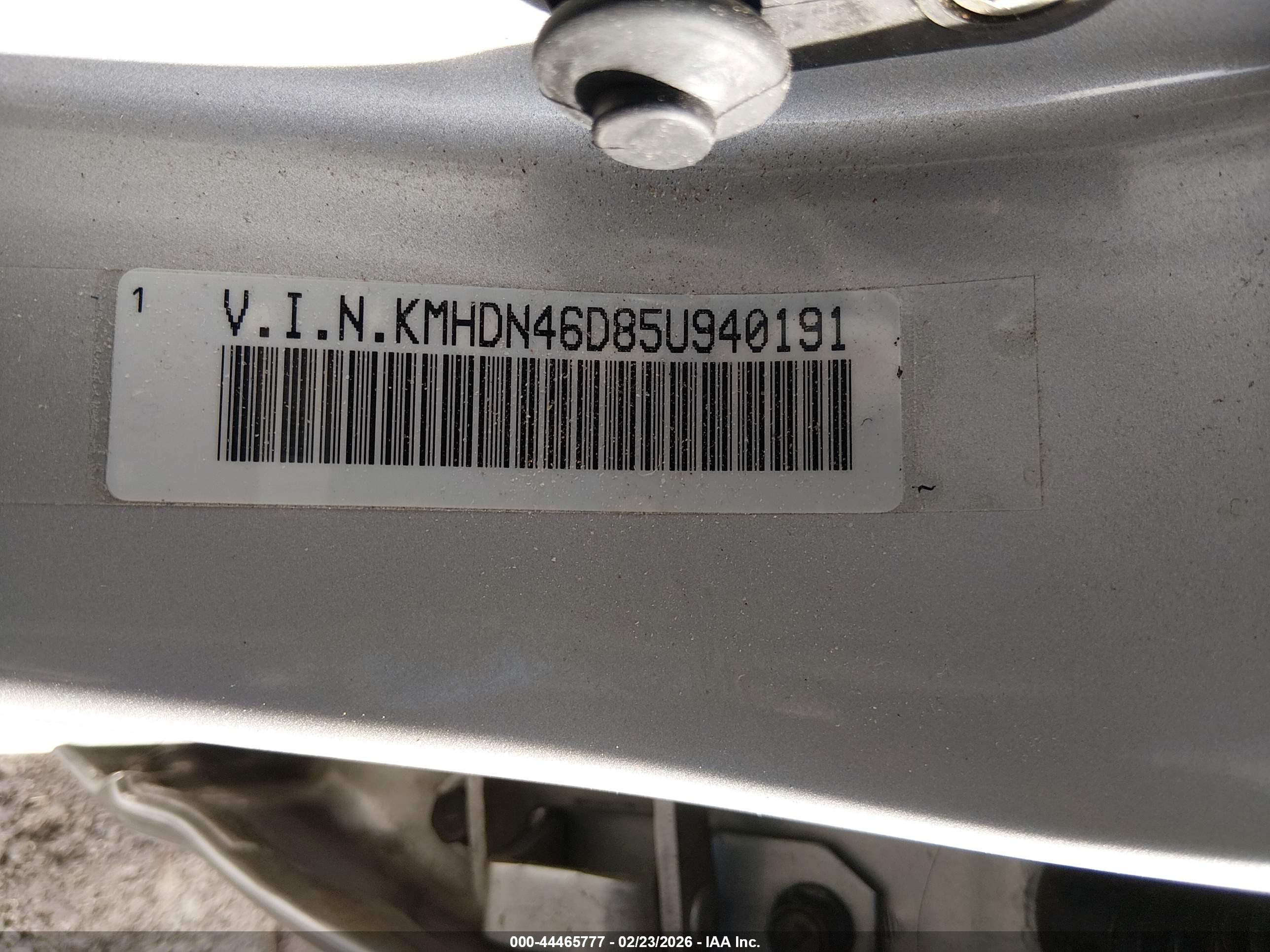 HYUNDAI ELANTRA image 9
