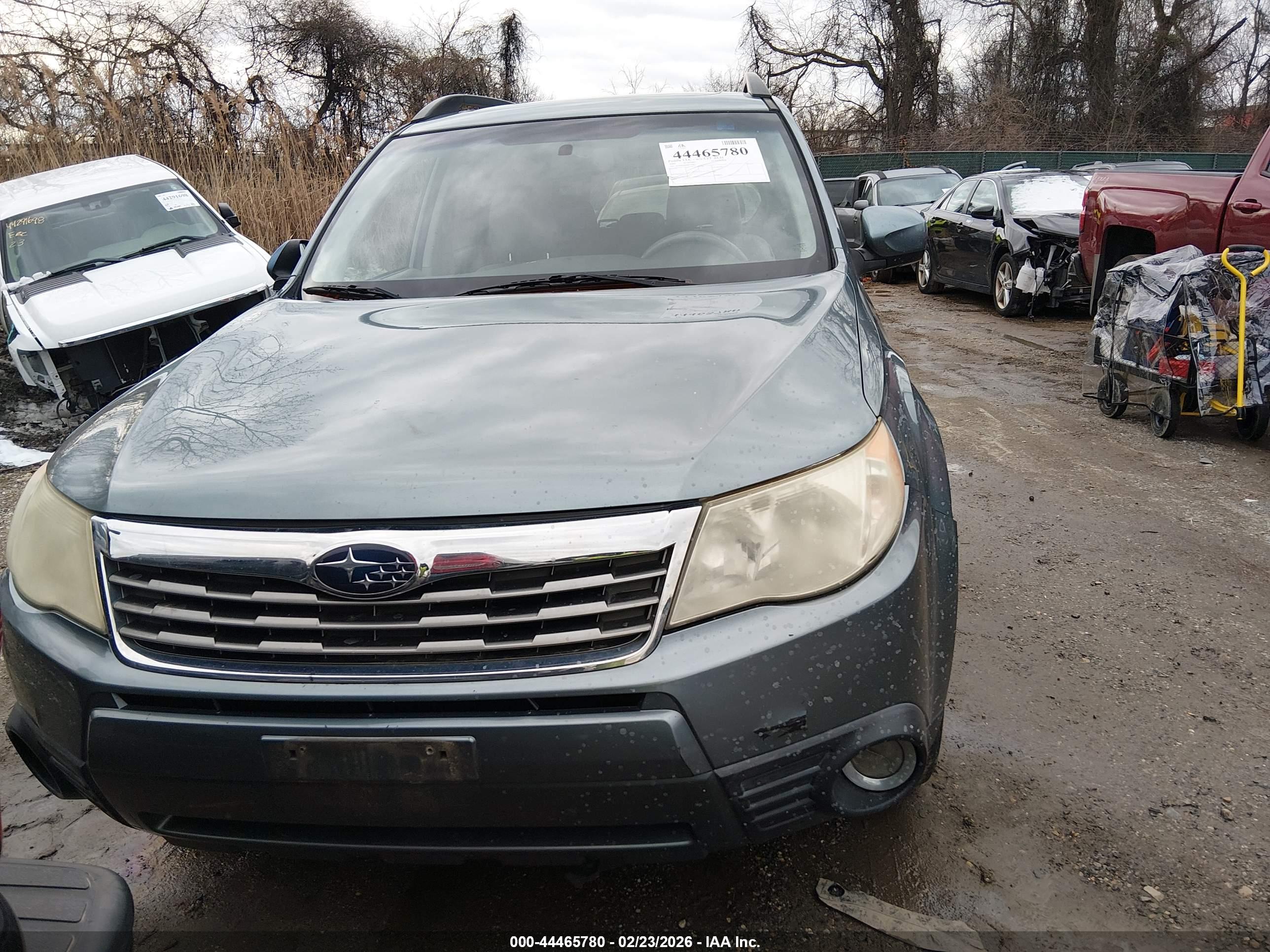 SUBARU FORESTER image 6