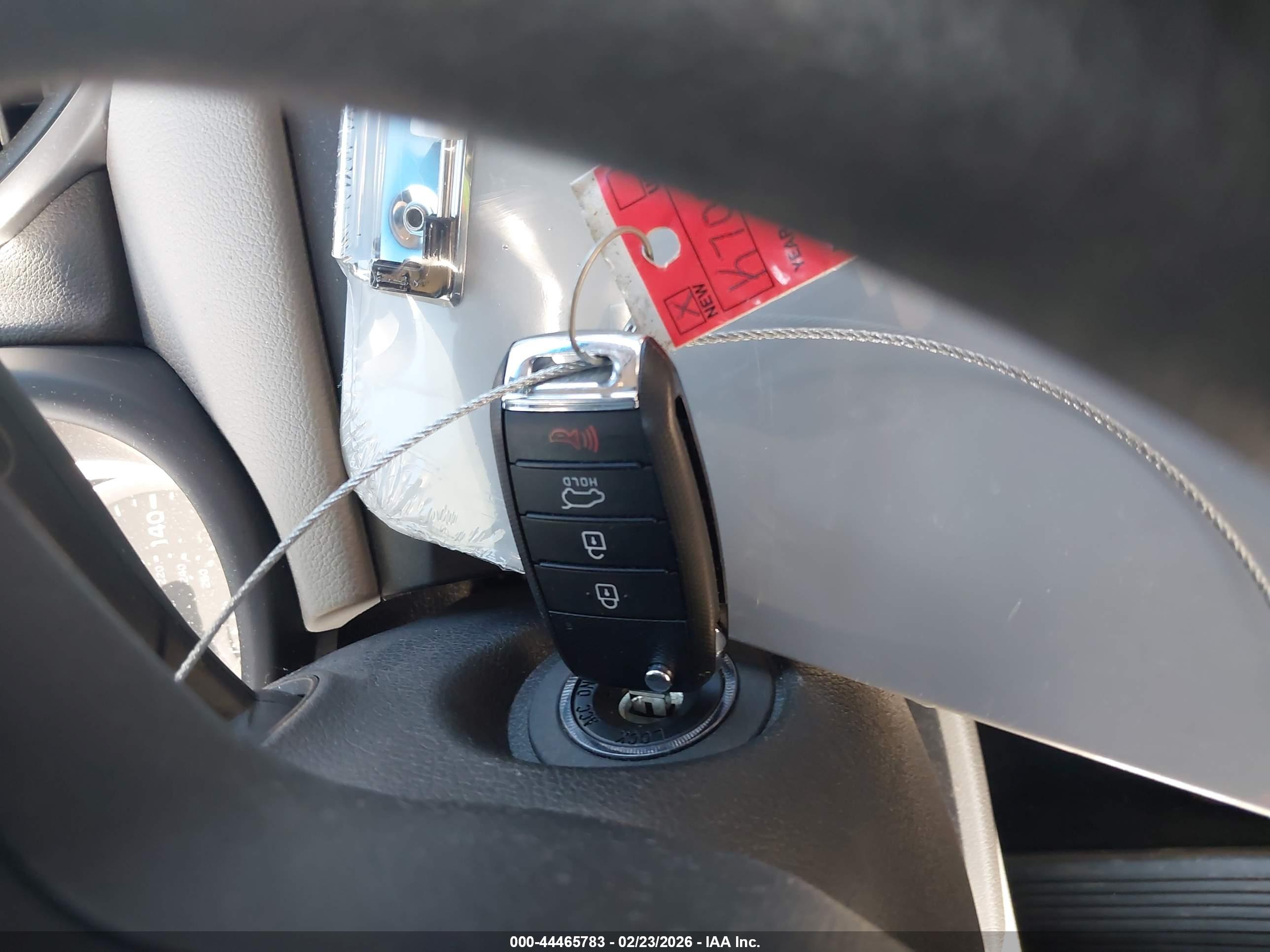 KIA SPORTAGE image 11