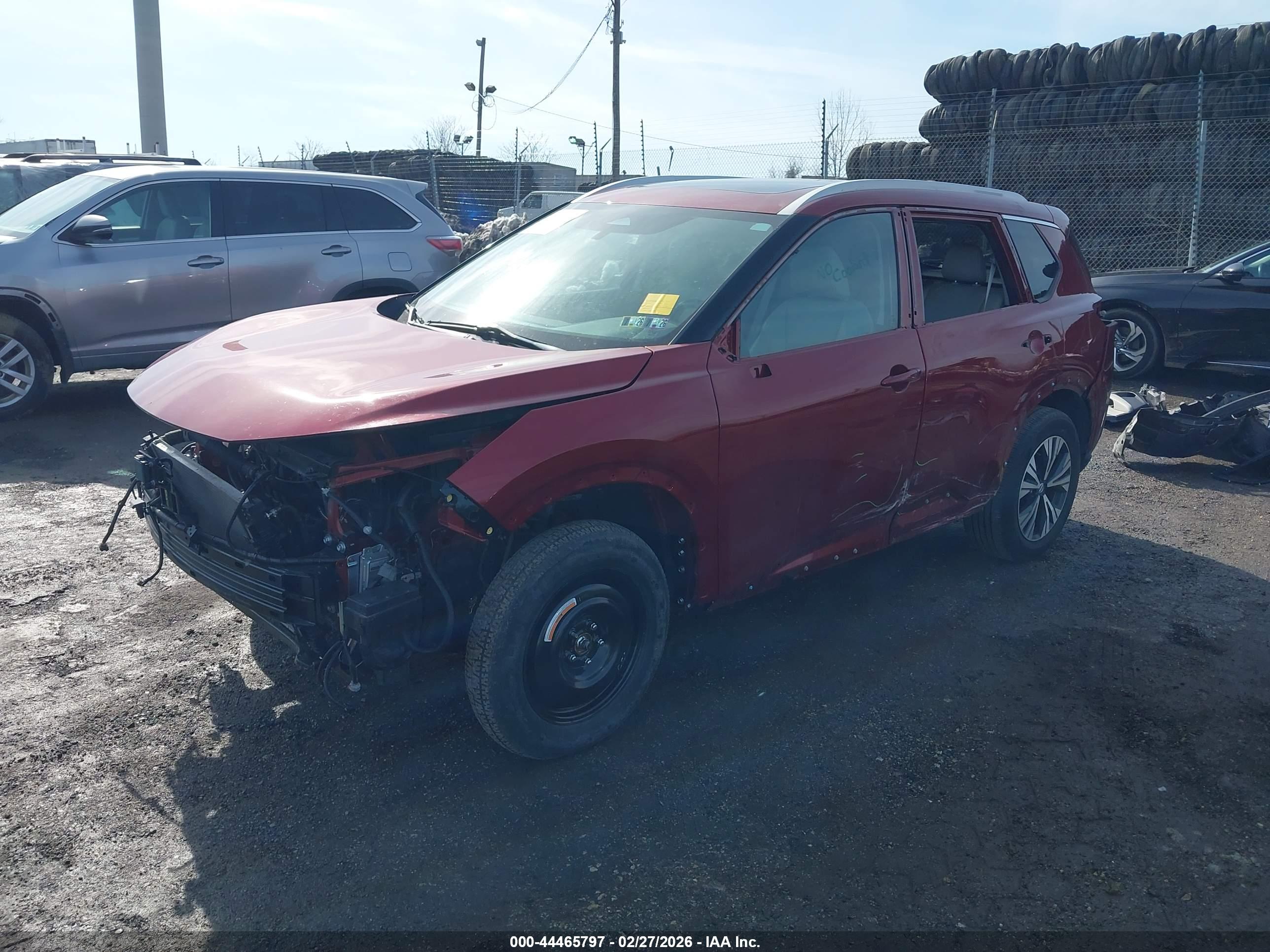 NISSAN ROGUE image 2