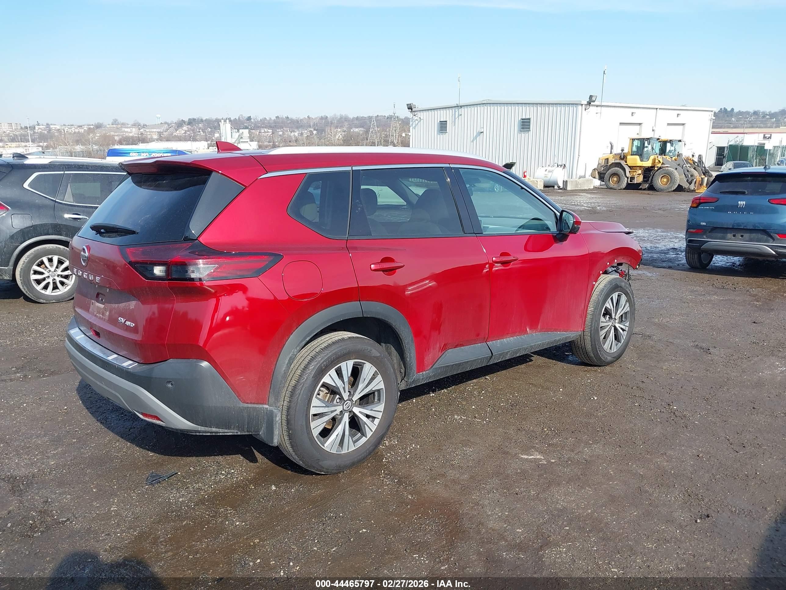 NISSAN ROGUE image 4
