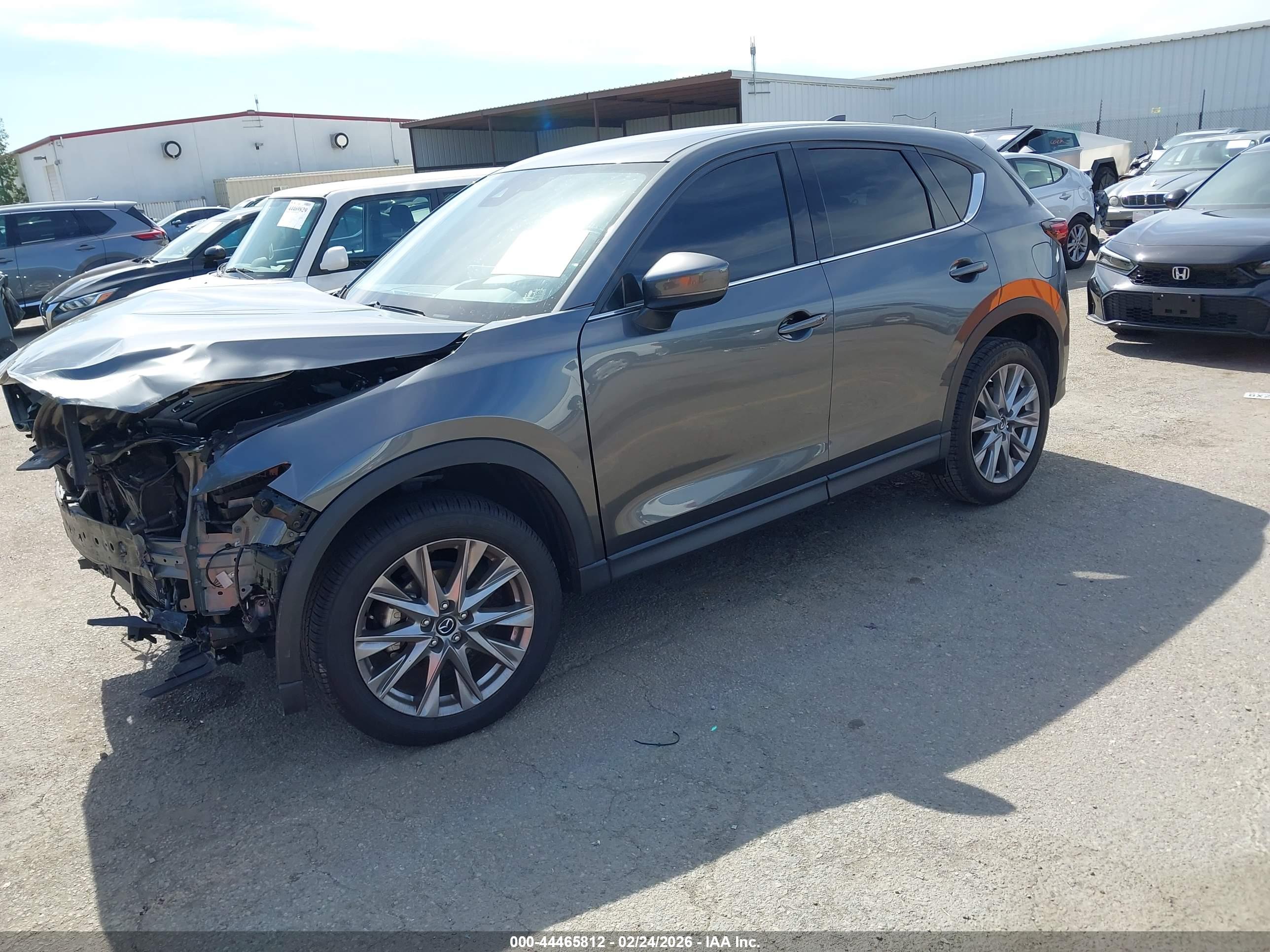 MAZDA CX-5 image 2