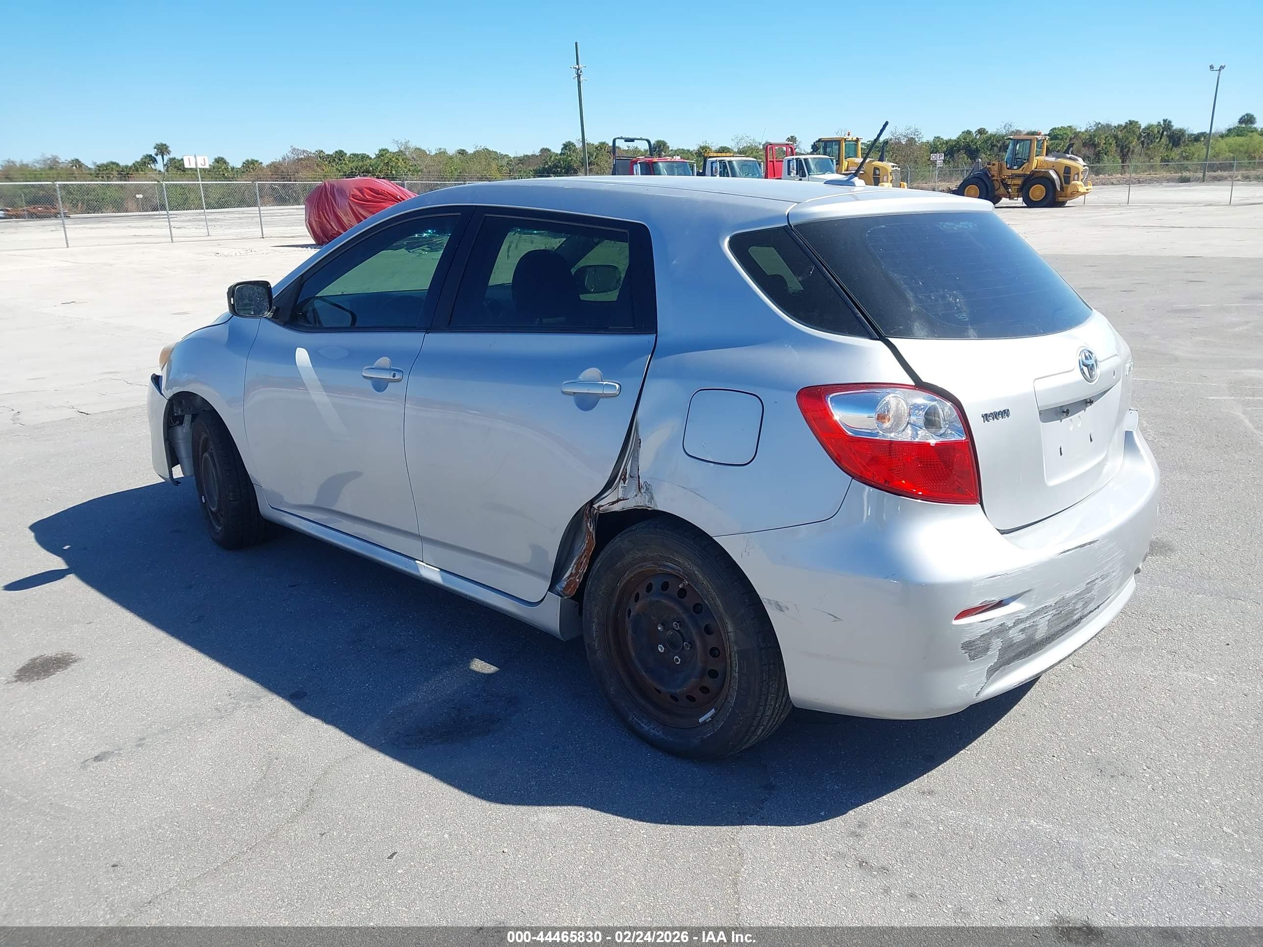 TOYOTA MATRIX image 3