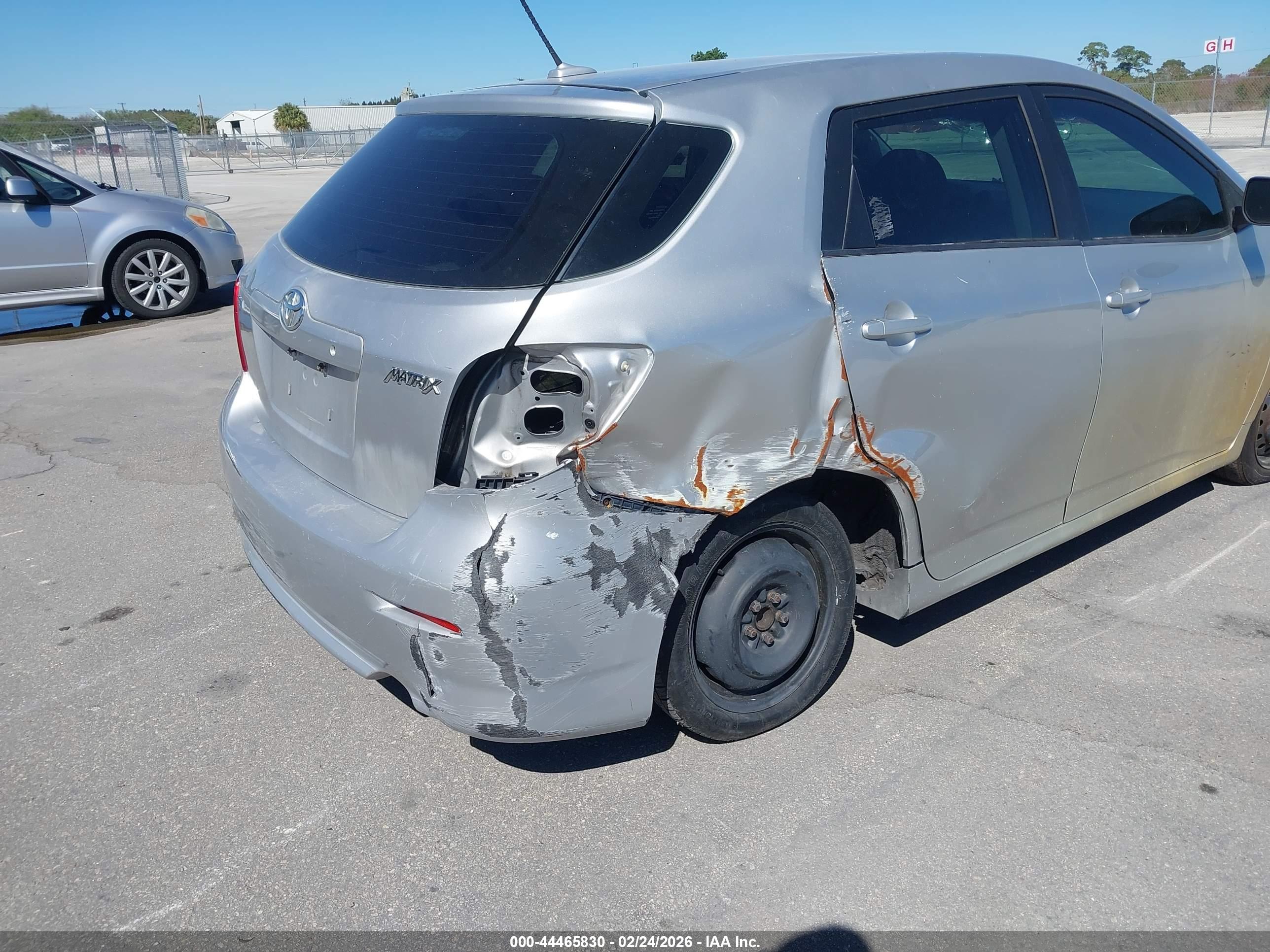 TOYOTA MATRIX image 6
